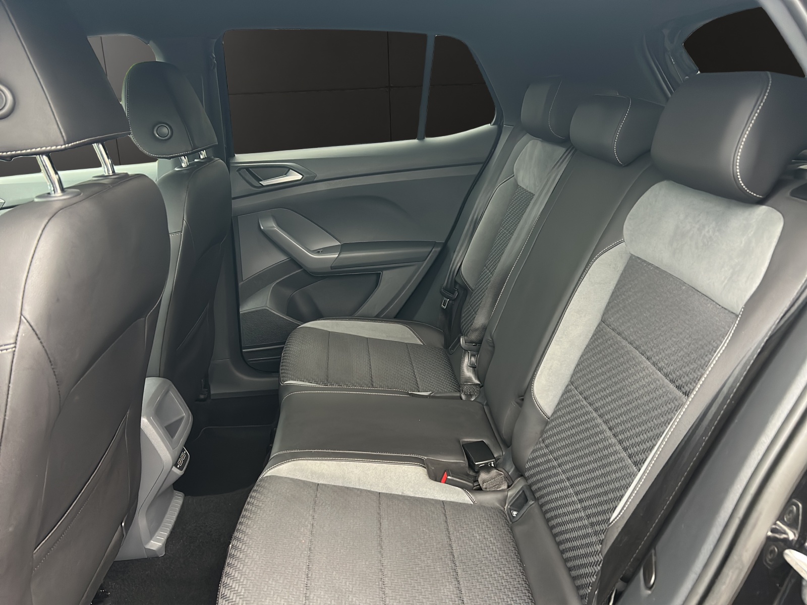 VW T-Cross 1.0 TSI Style DSG-image-11