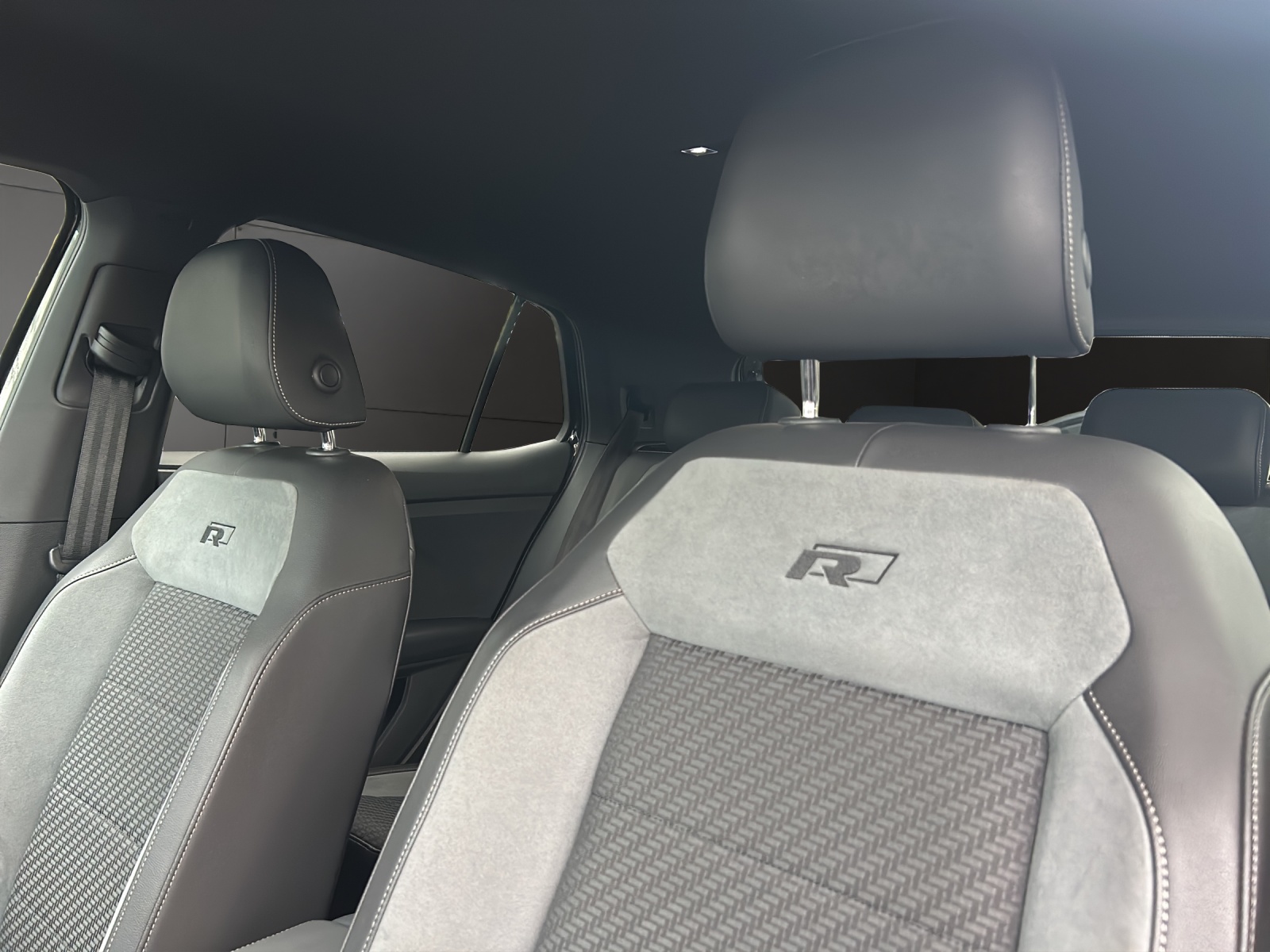 VW T-Cross 1.0 TSI Style DSG-image-23
