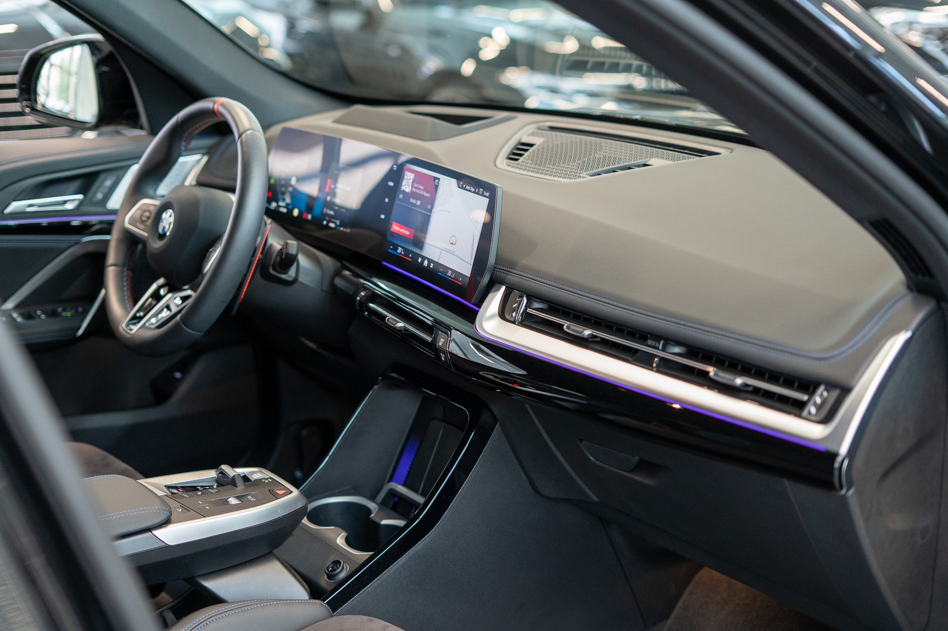 BMW X1 M35i / 360°Kamera / HeadUp / Harman/Kardon-image-14