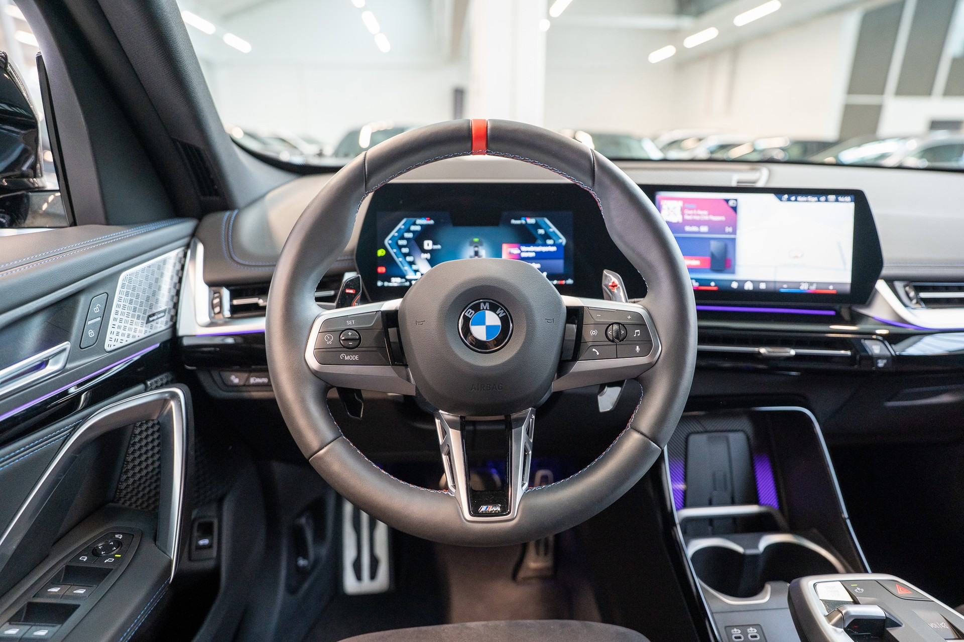 BMW X1 M35i / 360°Kamera / HeadUp / Harman/Kardon-image-16