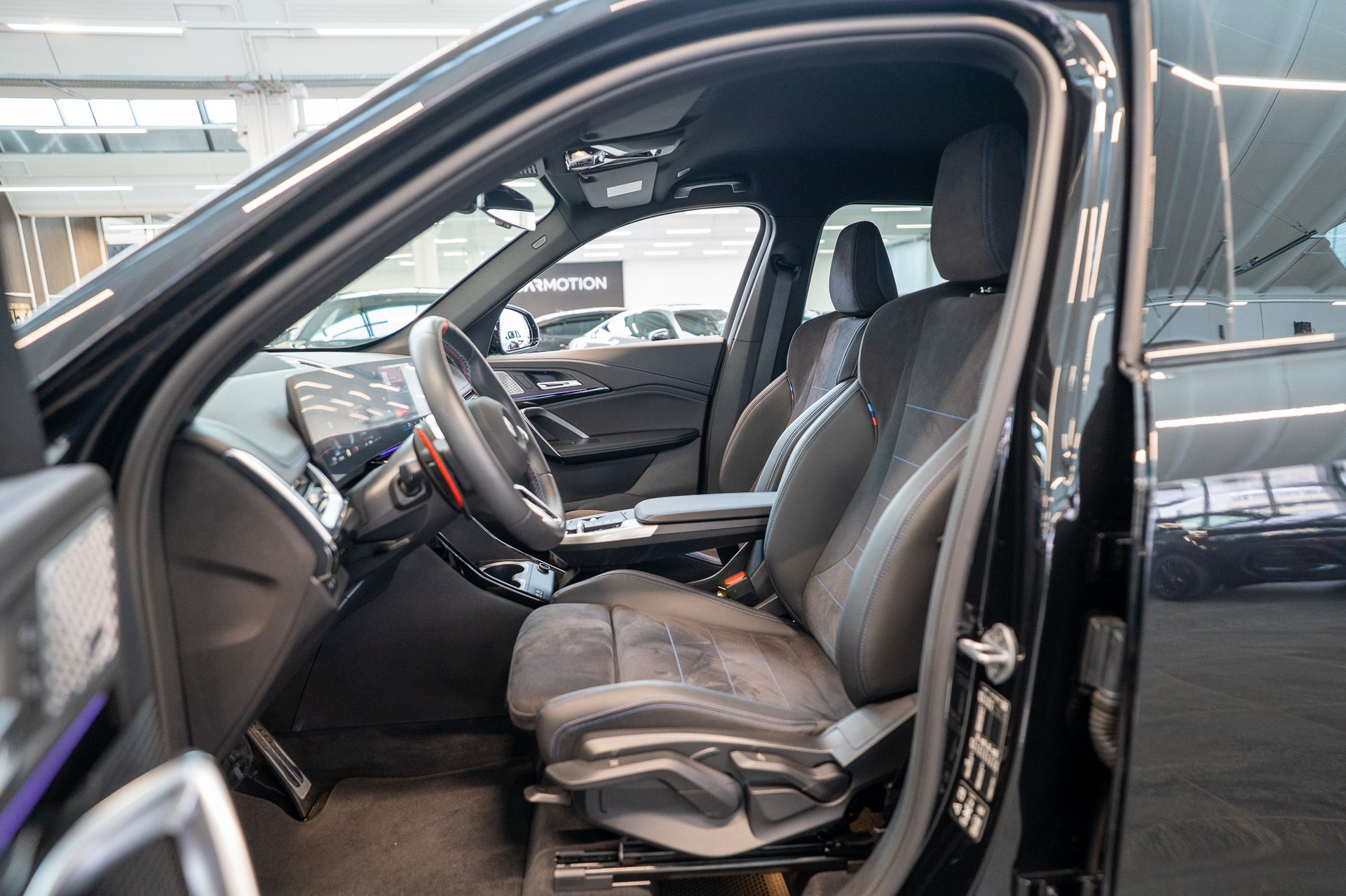 BMW X1 M35i / 360°Kamera / HeadUp / Harman/Kardon-image-8