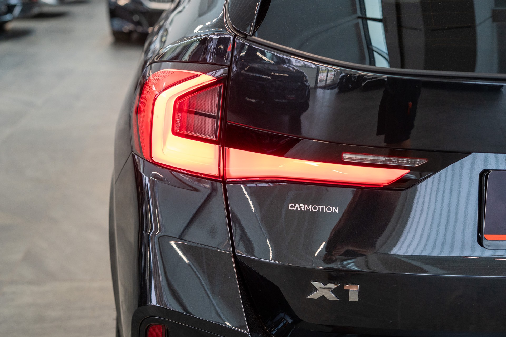 BMW X1 M35i / 360°Kamera / HeadUp / Harman/Kardon-image-6