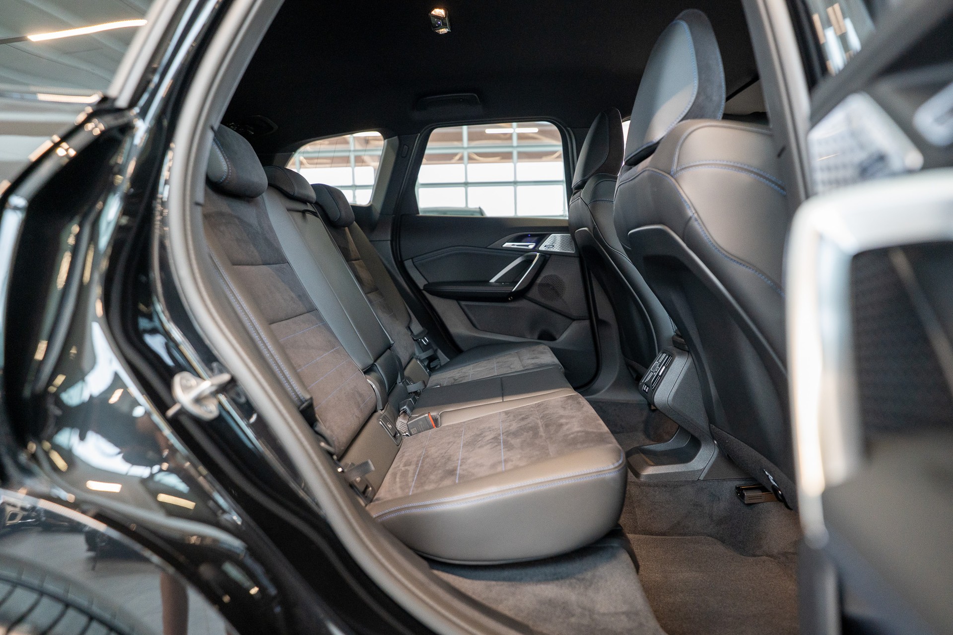 BMW X1 M35i / 360°Kamera / HeadUp / Harman/Kardon-image-12