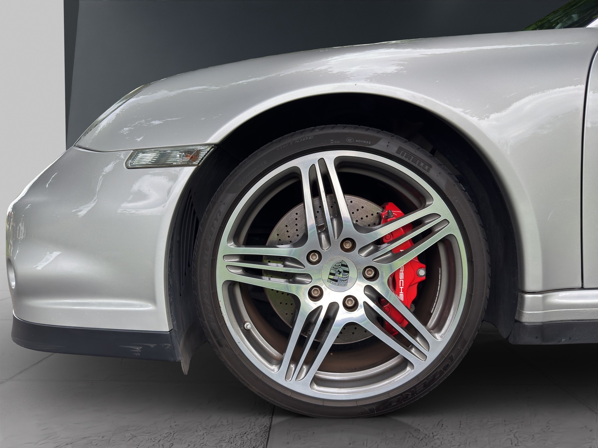 PORSCHE 911 Turbo-image-18