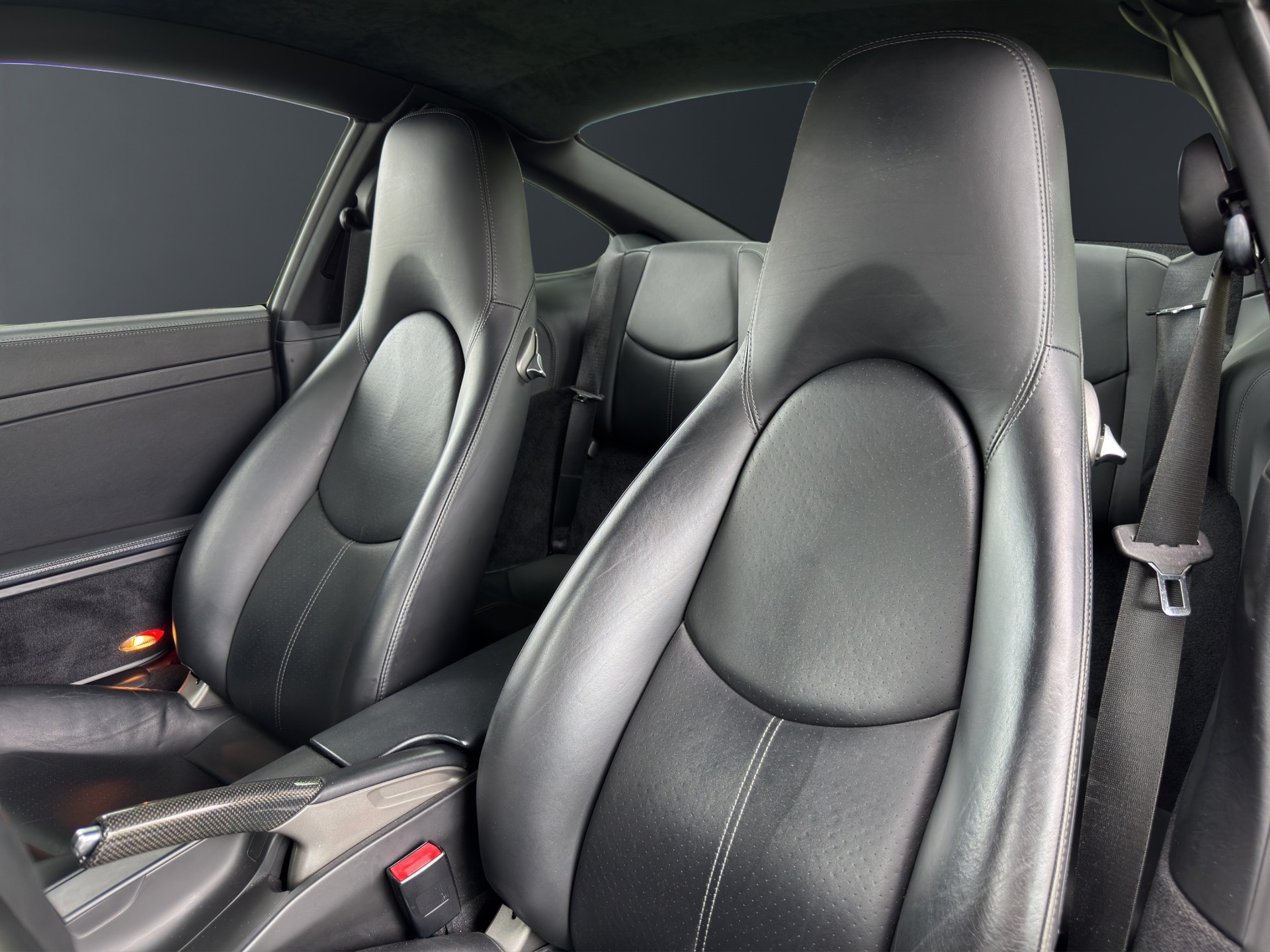 PORSCHE 911 Turbo-image-22
