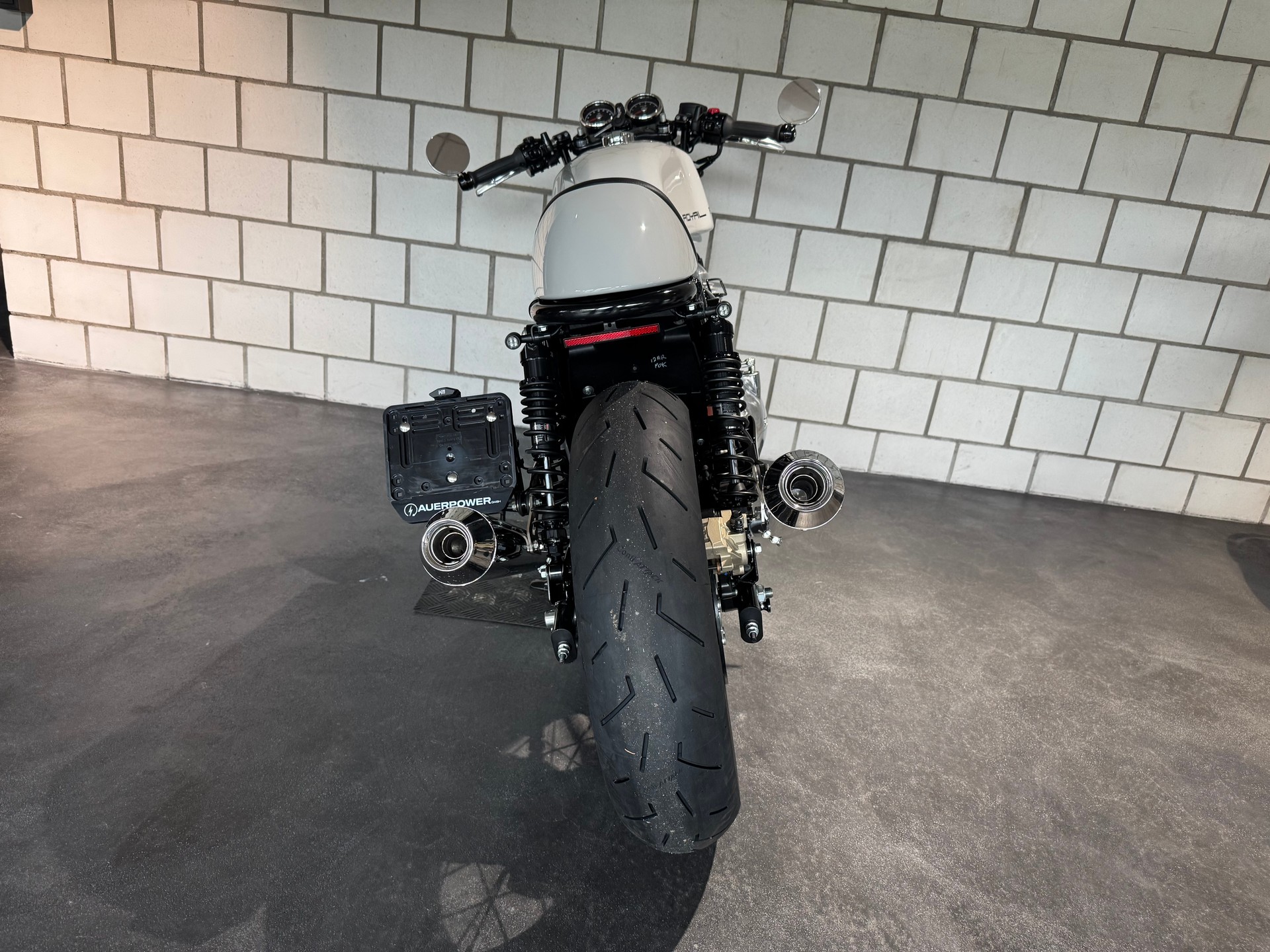 ROYAL ENFIELD Continental GT 650 Custom-image-4