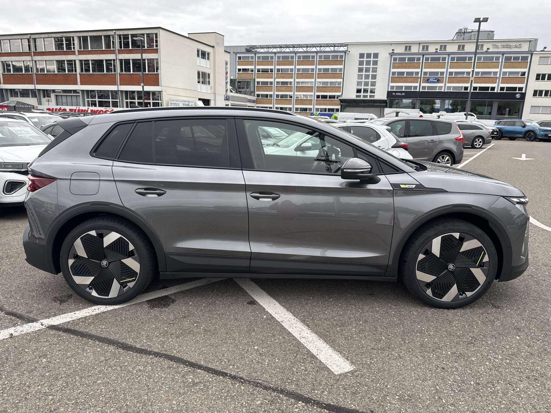 SKODA Elroq 85 RS 4x4 340PS Automat-image-10