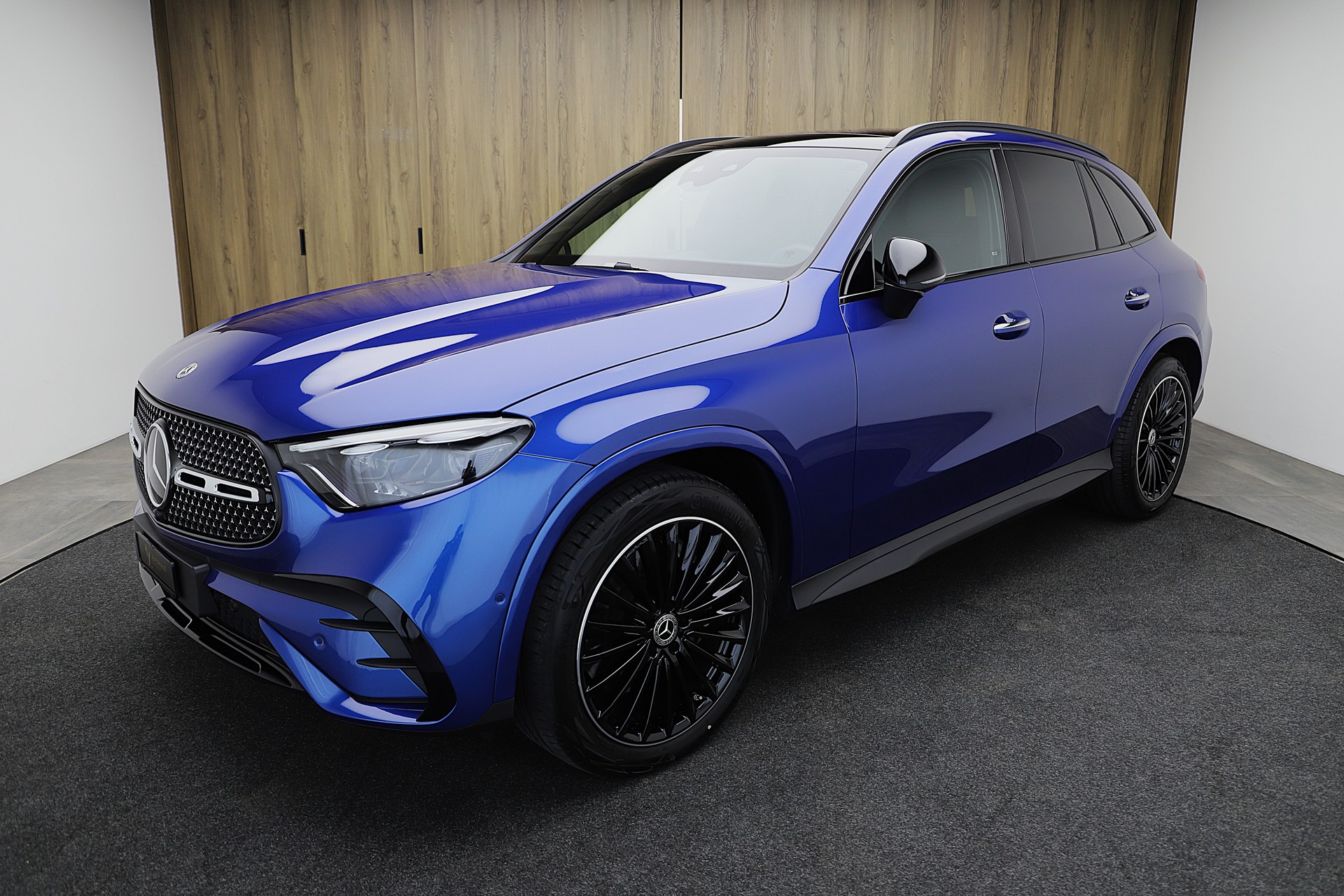 MERCEDES-BENZ GLC 300 d 4Matic 9G-Tronic AMG Line Premium Plus und Night Paket-image-0