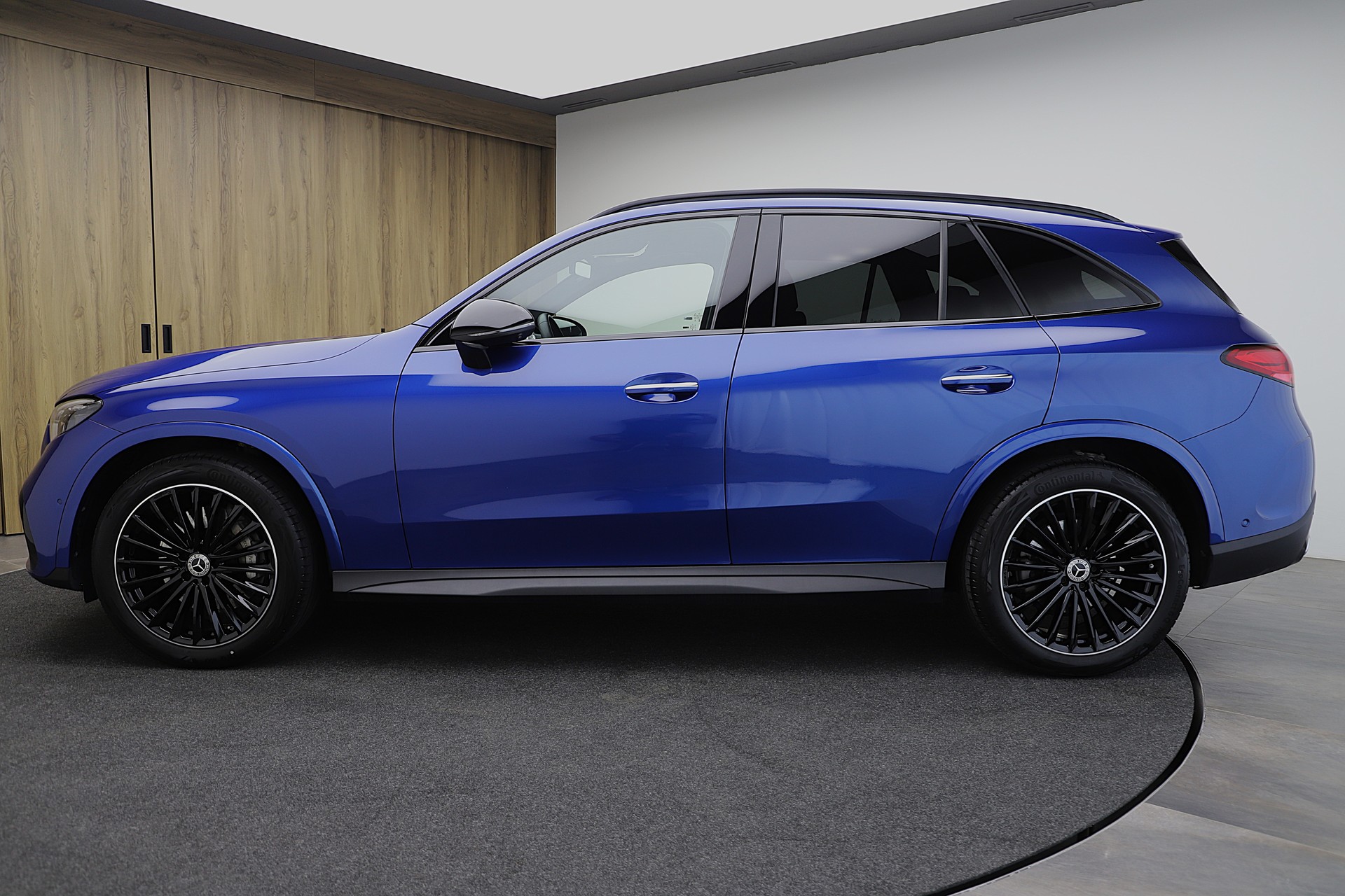 MERCEDES-BENZ GLC 300 d 4Matic 9G-Tronic AMG Line Premium Plus und Night Paket-image-2