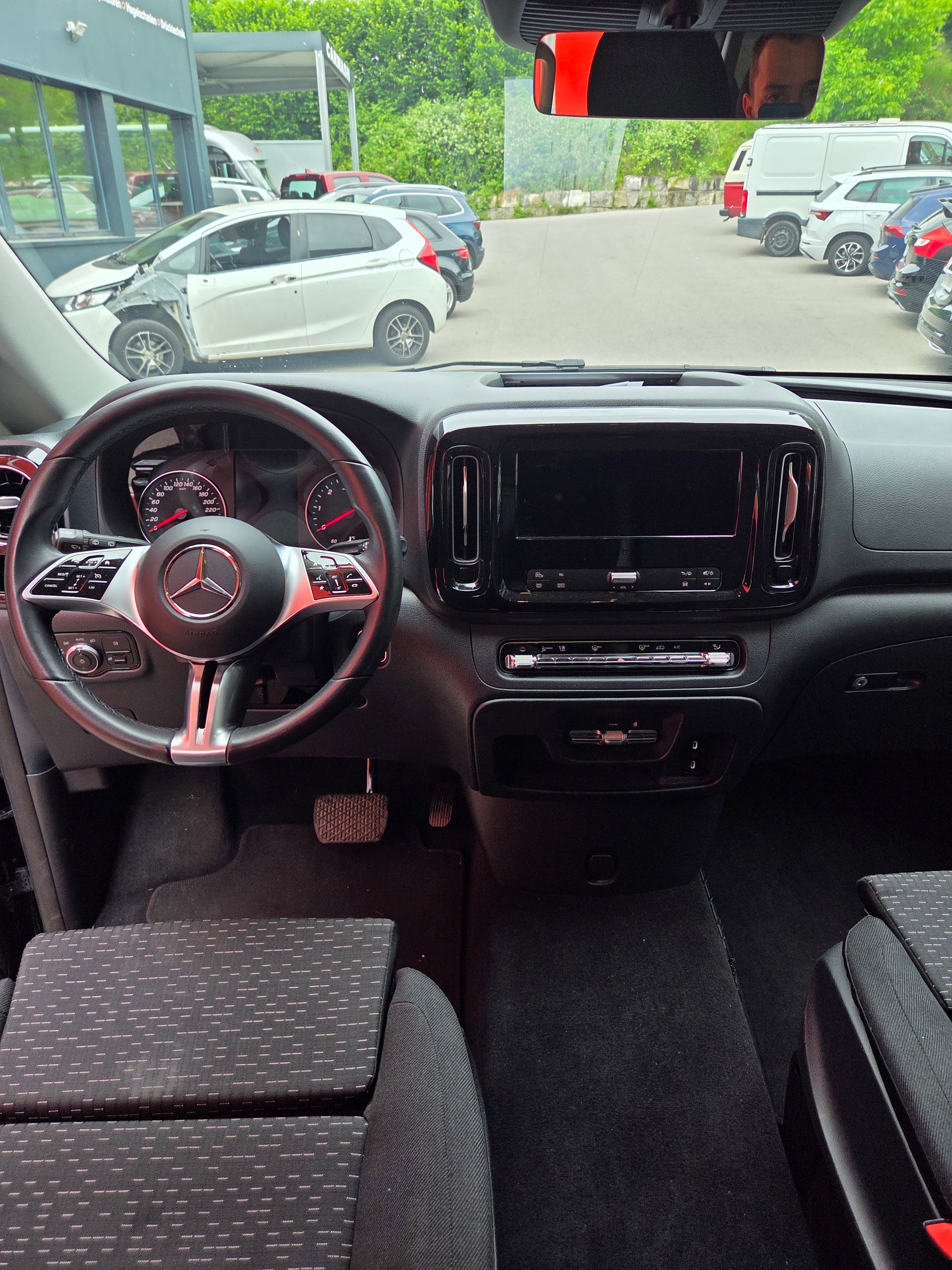 MERCEDES-BENZ CLA 250 AMG Line 7G-DCT 4Matic-image-8