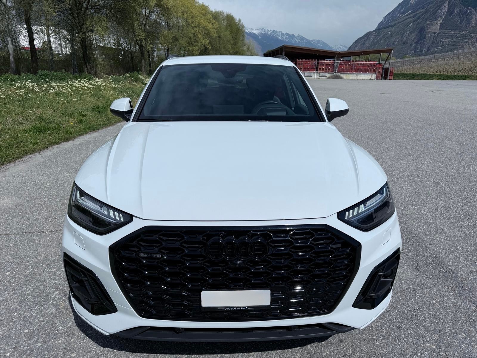 AUDI Q5 2.0 40 TDI quattro S-Tronic S-Line Sportback-image-1