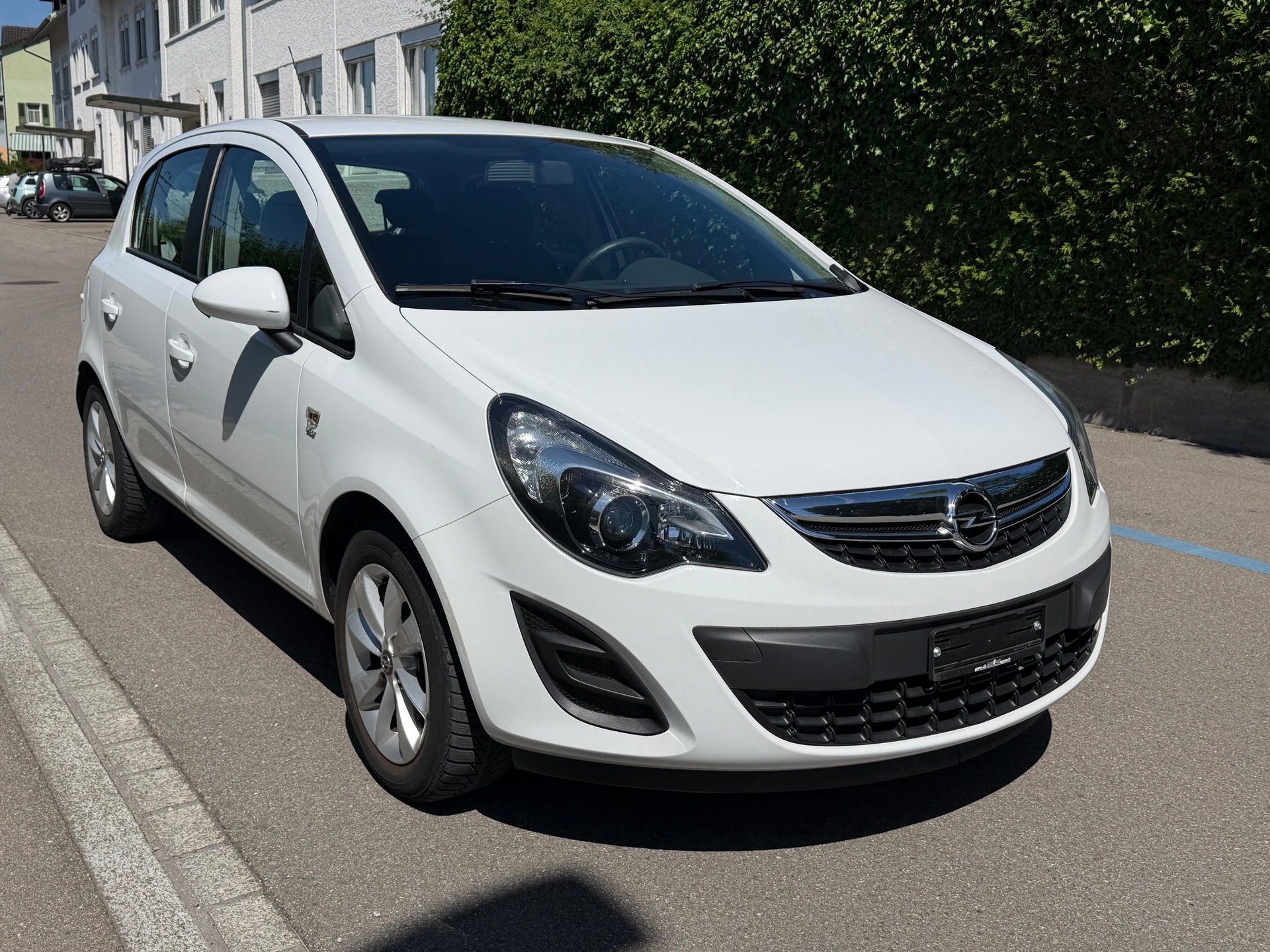 OPEL Corsa 1.2 TP Color Edition-image-0