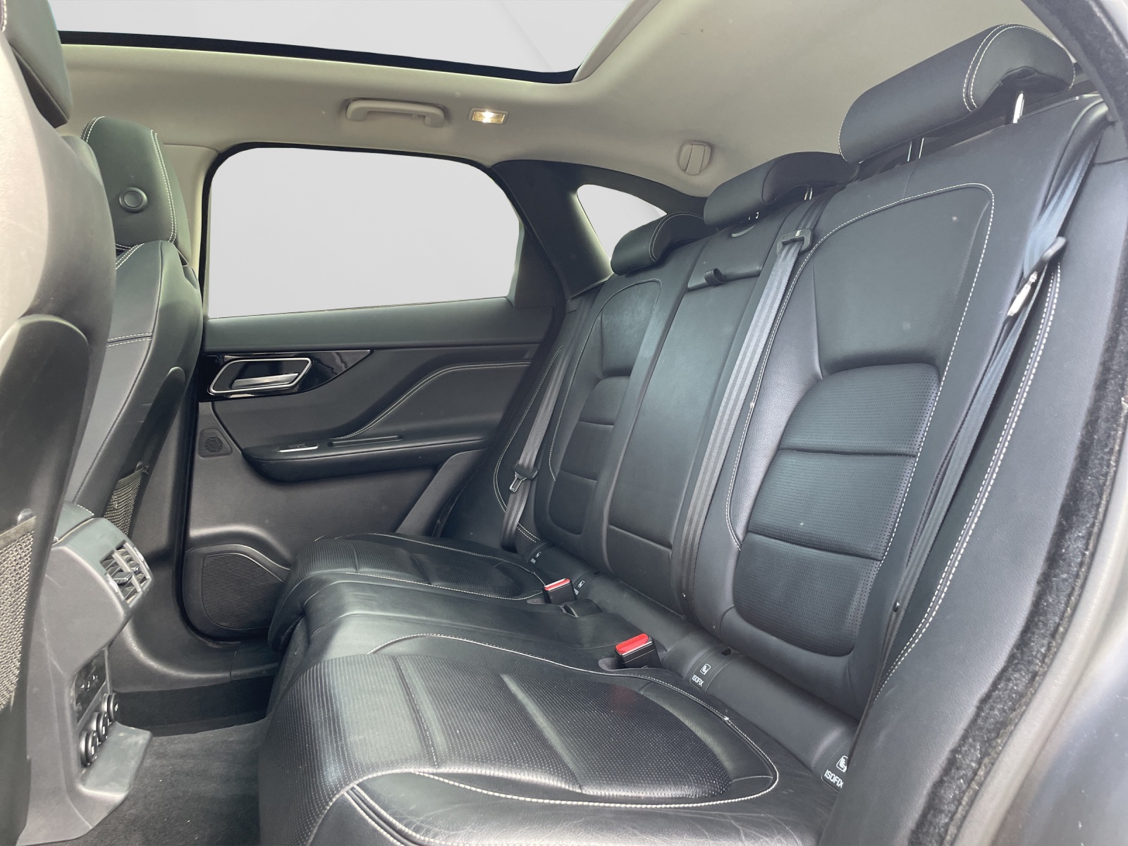 JAGUAR F-Pace 2.0 D 180 R-Sport AWD-image-13