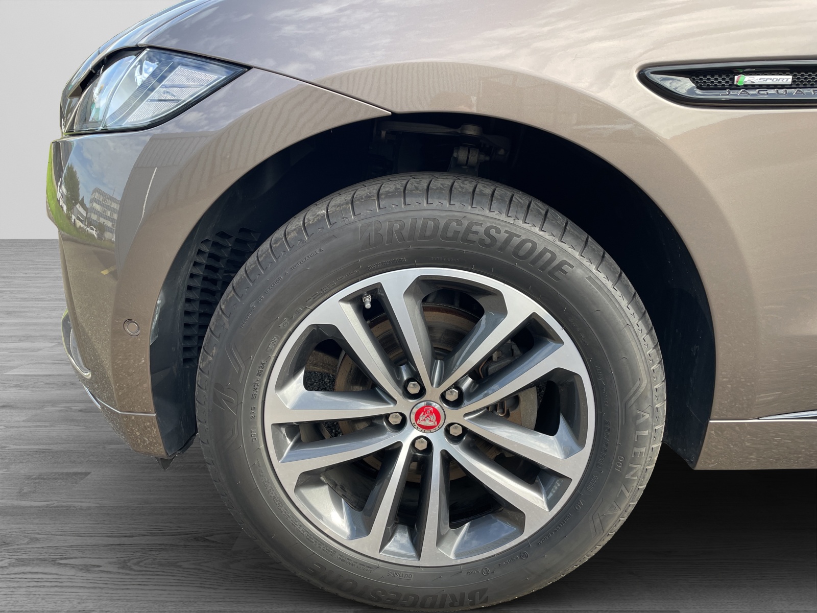 JAGUAR F-Pace 2.0 D 180 R-Sport AWD-image-8