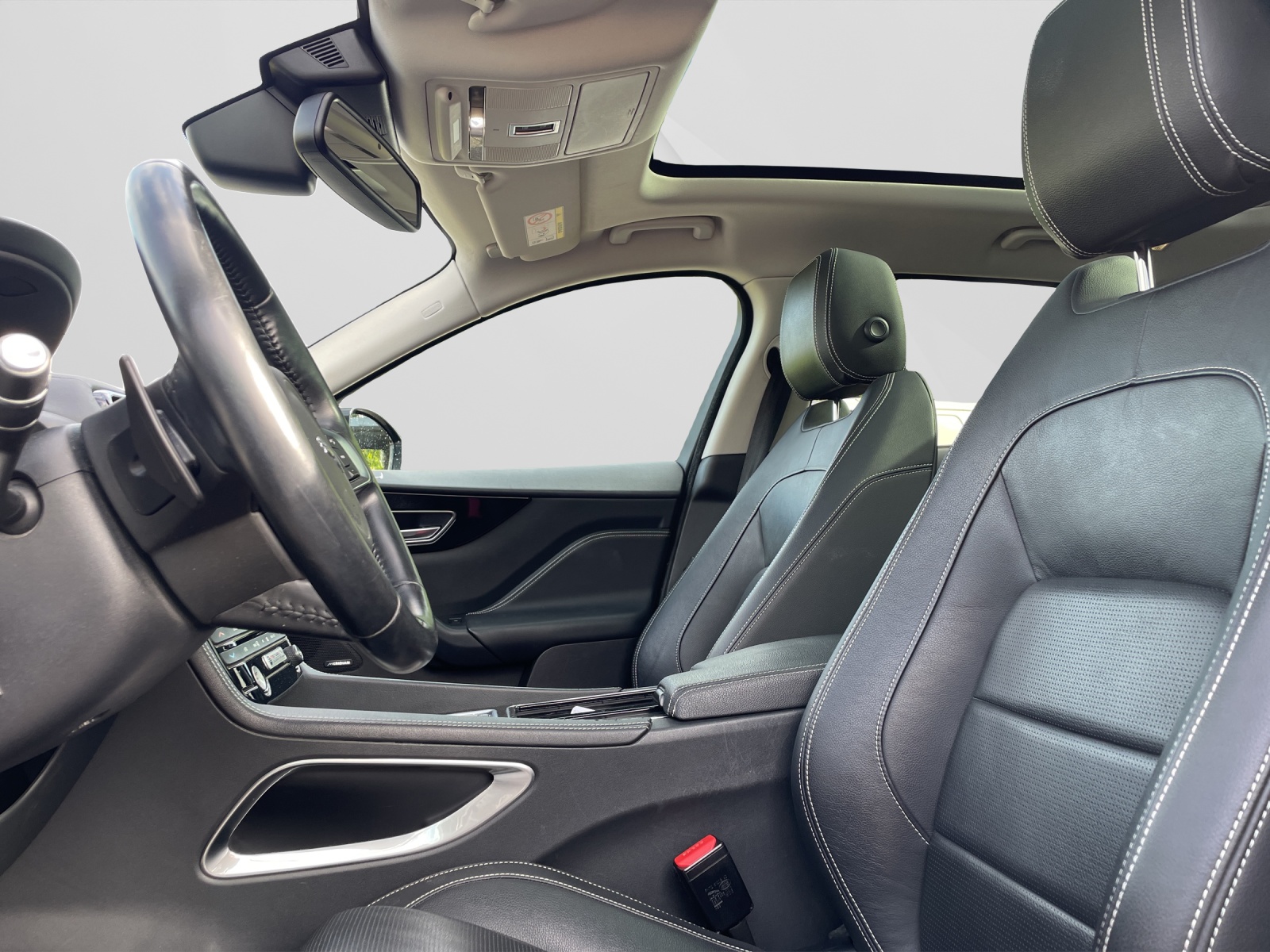JAGUAR F-Pace 2.0 D 180 R-Sport AWD-image-9