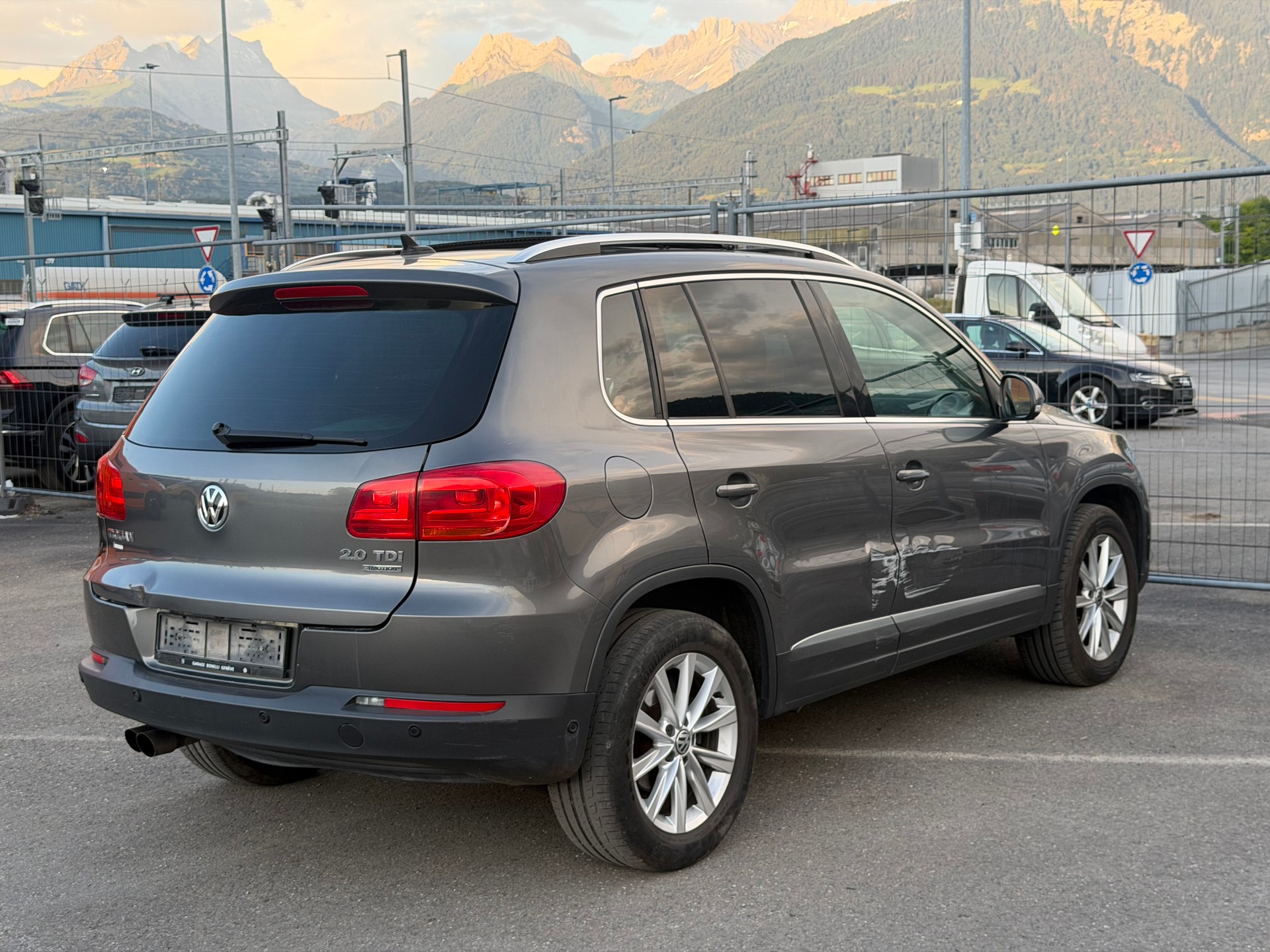 VW Tiguan 2.0 TDI BMT Design 4Motion DSG-image-4