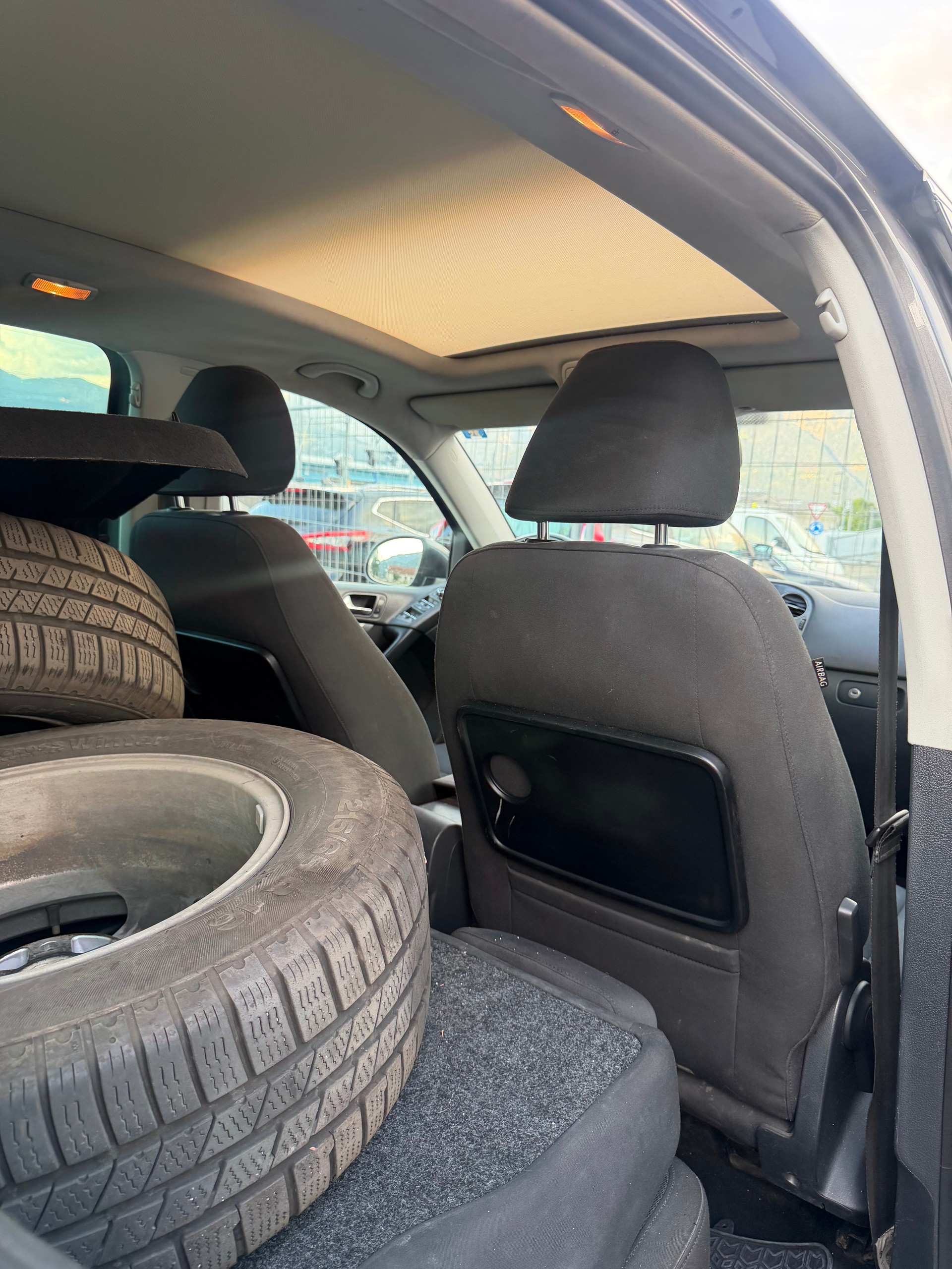 VW Tiguan 2.0 TDI BMT Design 4Motion DSG-image-7
