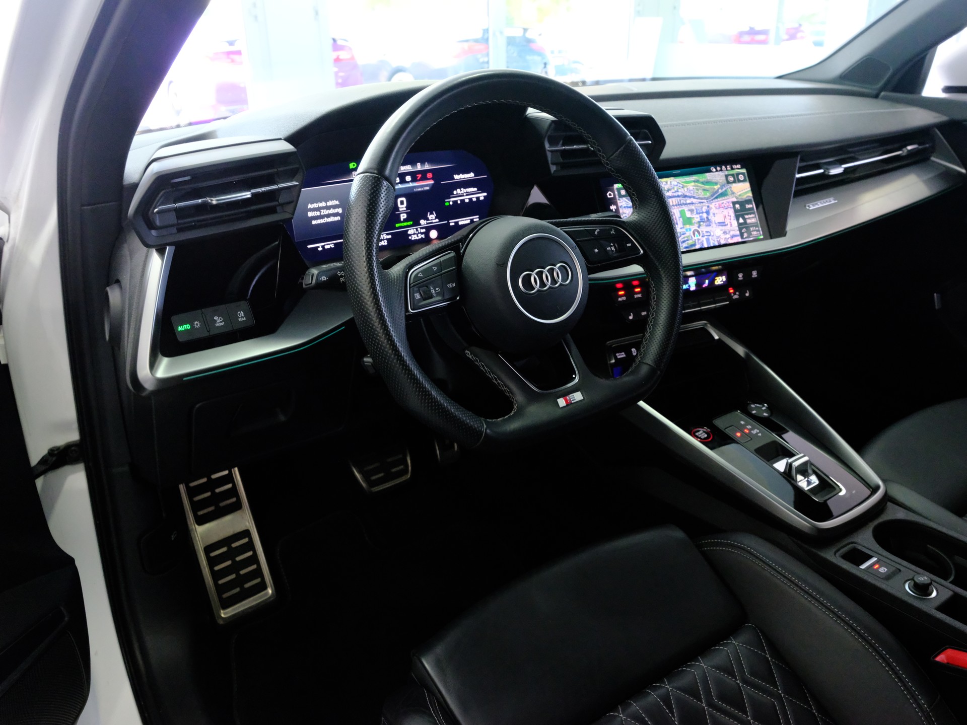 AUDI S3 Limousine 2.0 TFSI quattro S-tronic-image-8