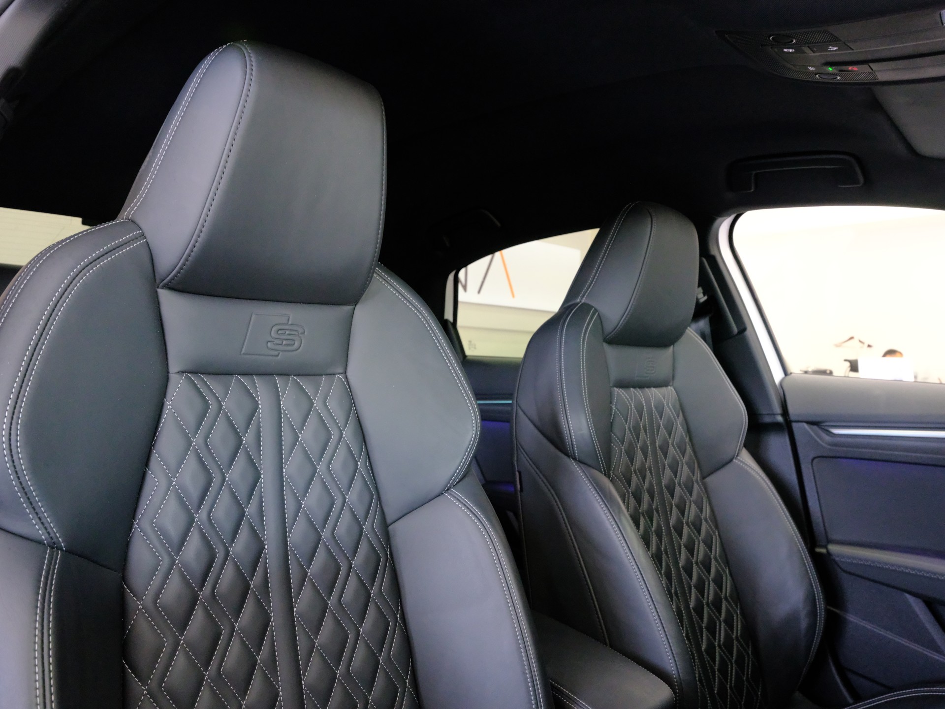 AUDI S3 Limousine 2.0 TFSI quattro S-tronic-image-13