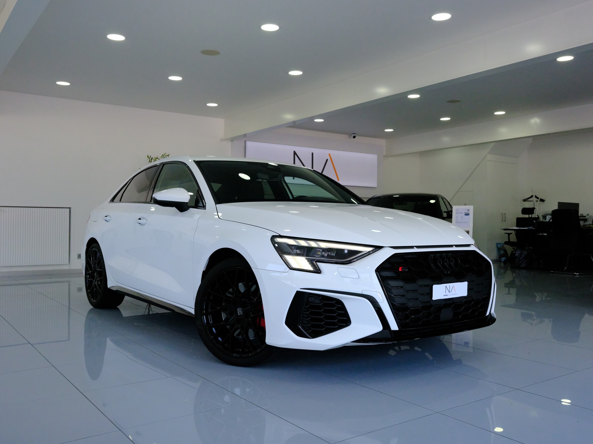 AUDI S3 Limousine 2.0 TFSI quattro S-tronic-image-0