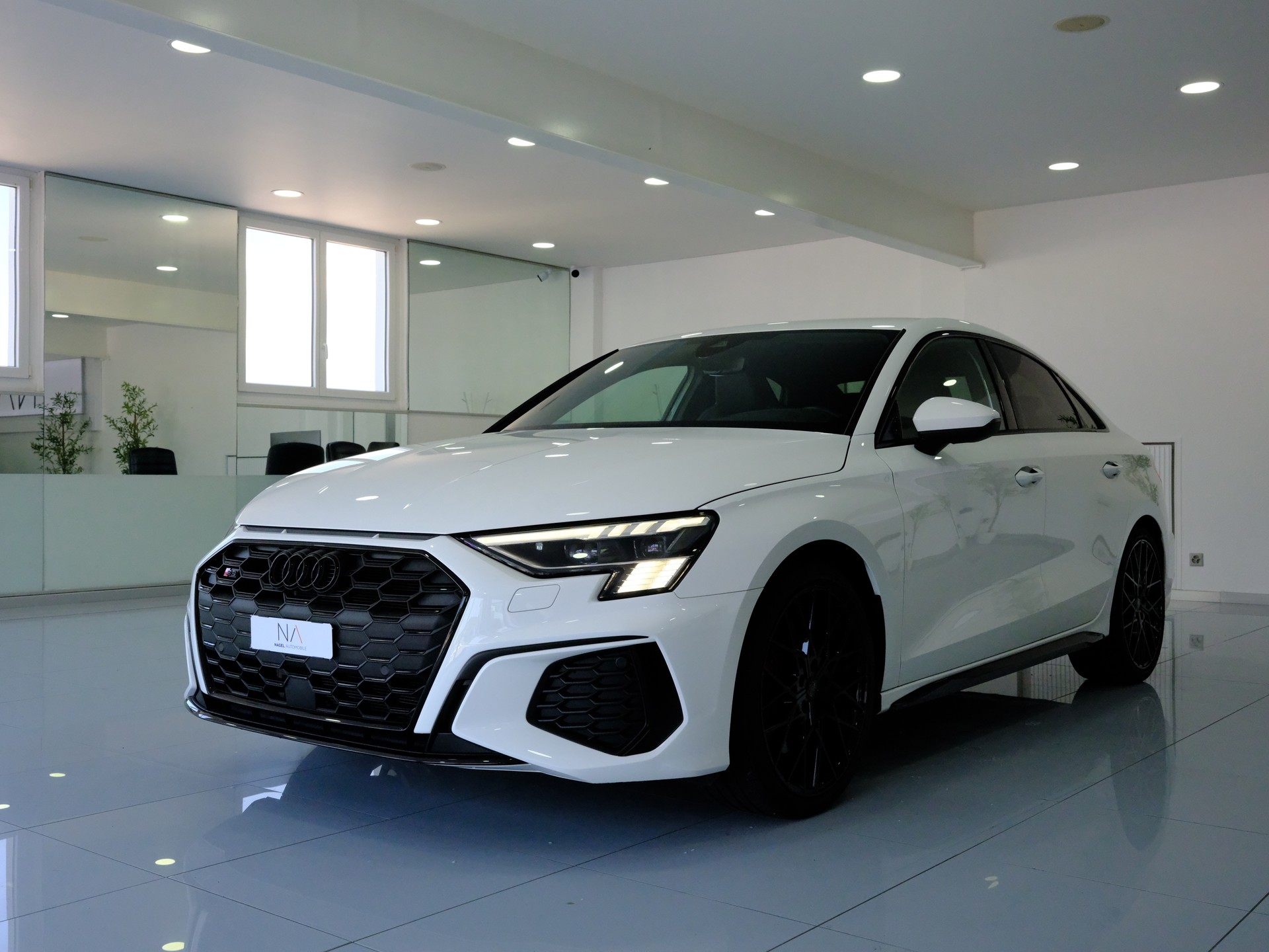AUDI S3 Limousine 2.0 TFSI quattro S-tronic-image-3
