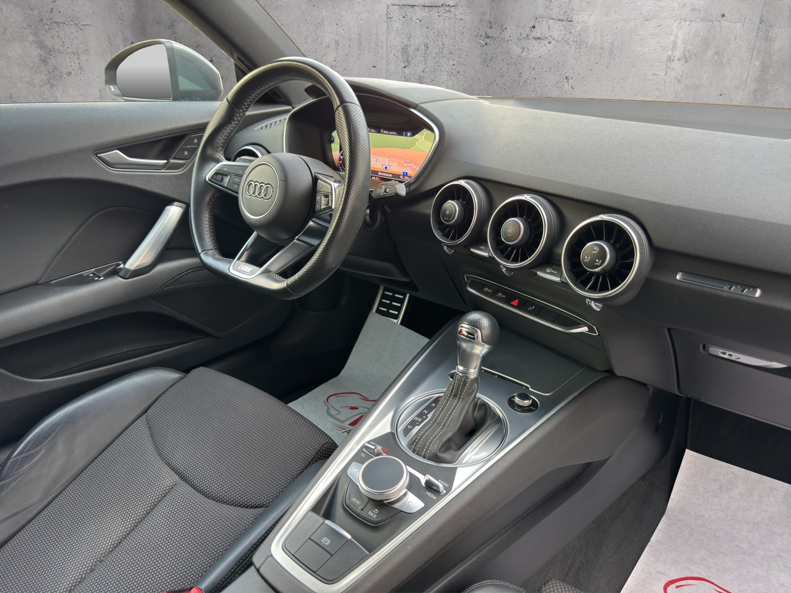 AUDI TT Coupé 2.0 TFSI S-tronic-image-12