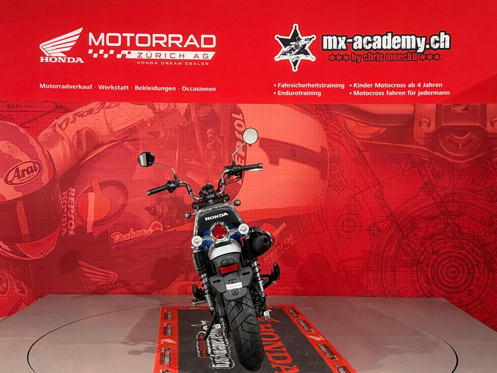 HONDA ***ST 125 Dax***Pearl Glittering Blue***Neufahrzeug-showroom-element-3