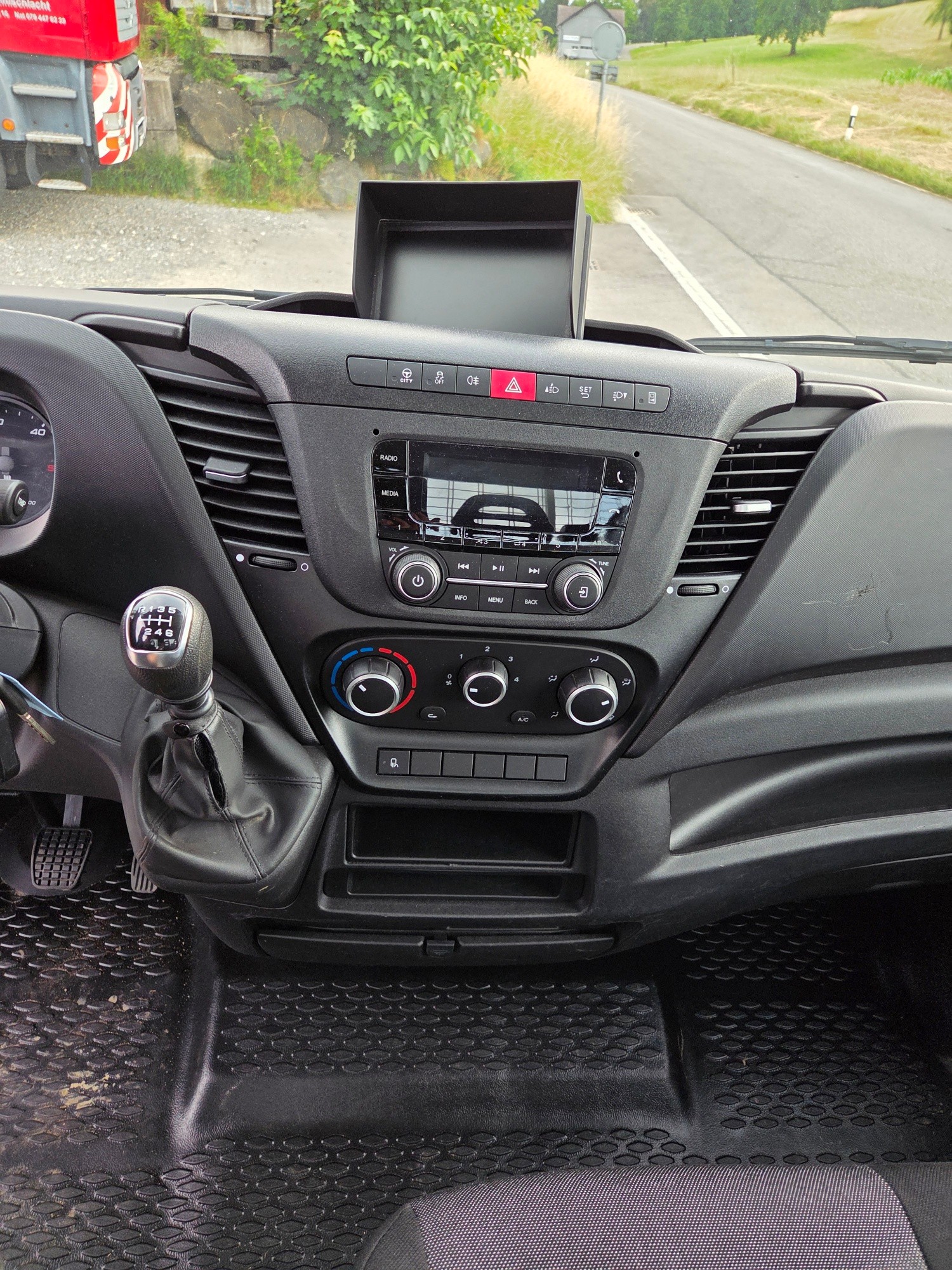 IVECO 35 C 16H-image-5