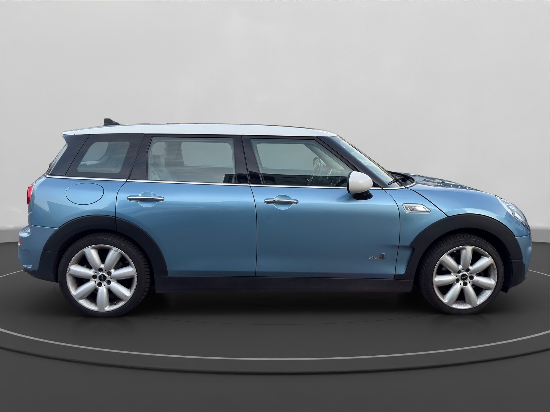 MINI Clubman Cooper S ALL4 Steptronic-image-5
