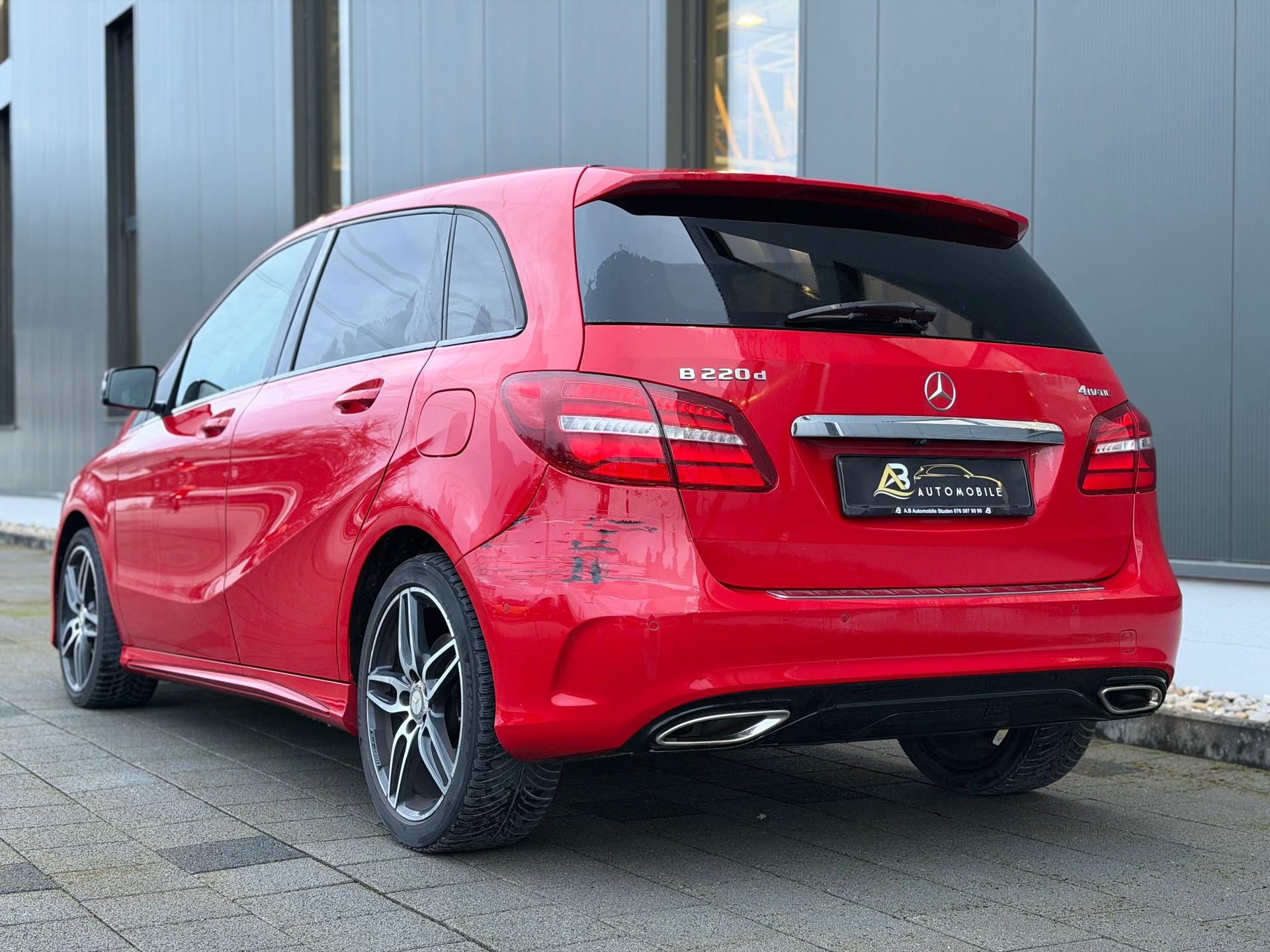 MERCEDES-BENZ B 220 CDI AMG Line 4Matic 7G-DCT-image-2