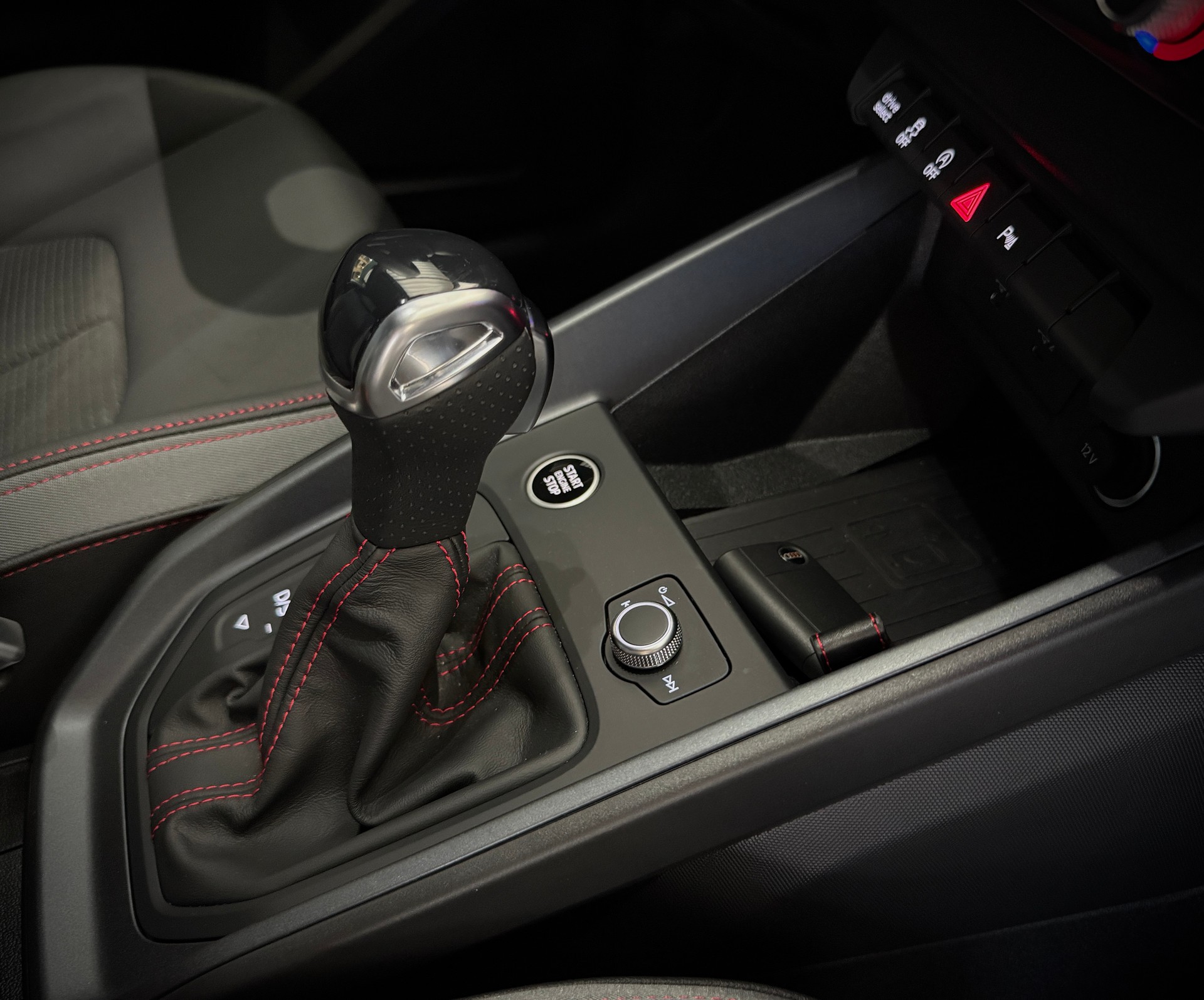 AUDI A1 Sportback 35 TFSI S Line S-tronic-image-16