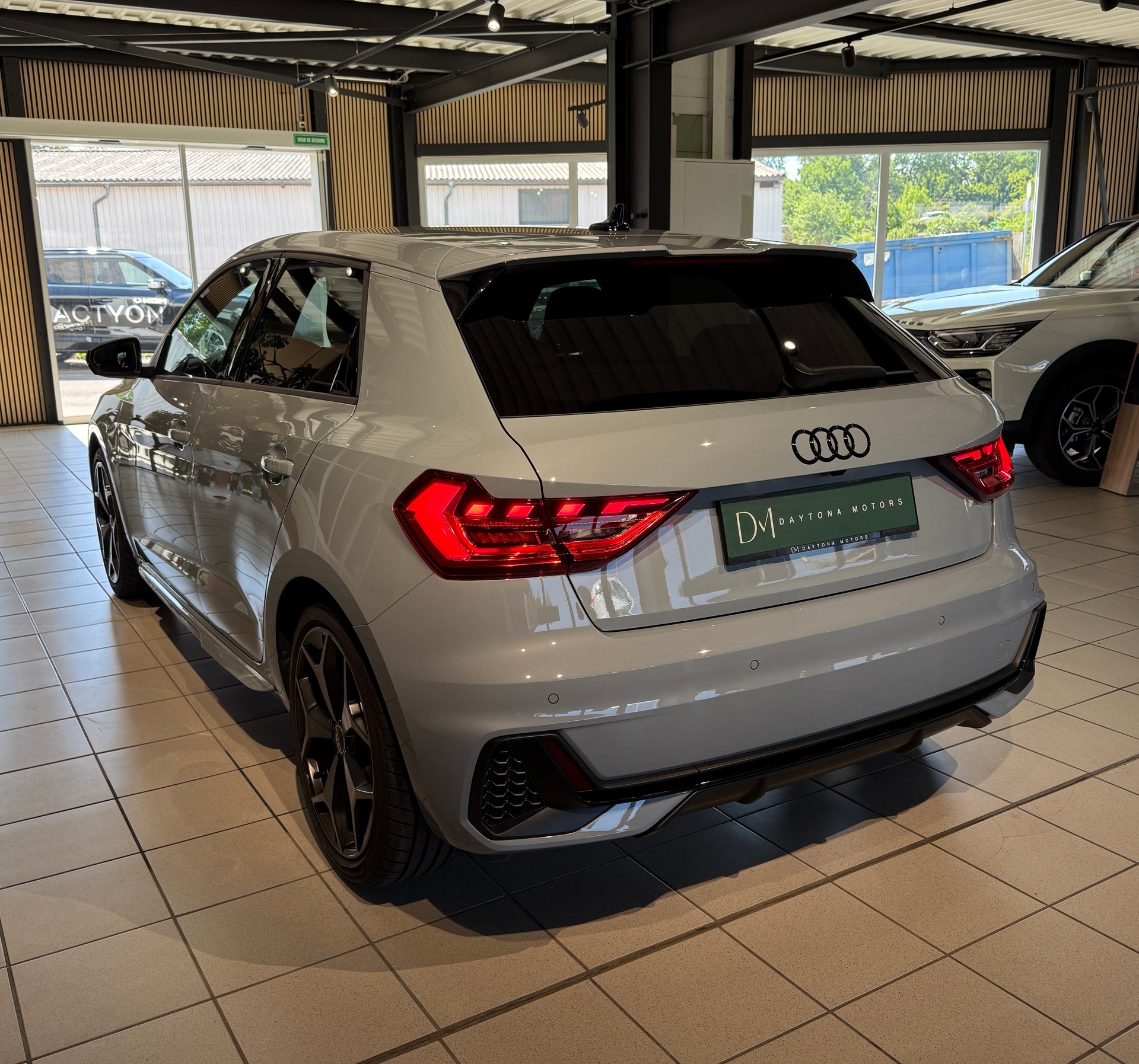 AUDI A1 Sportback 35 TFSI S Line S-tronic-image-7