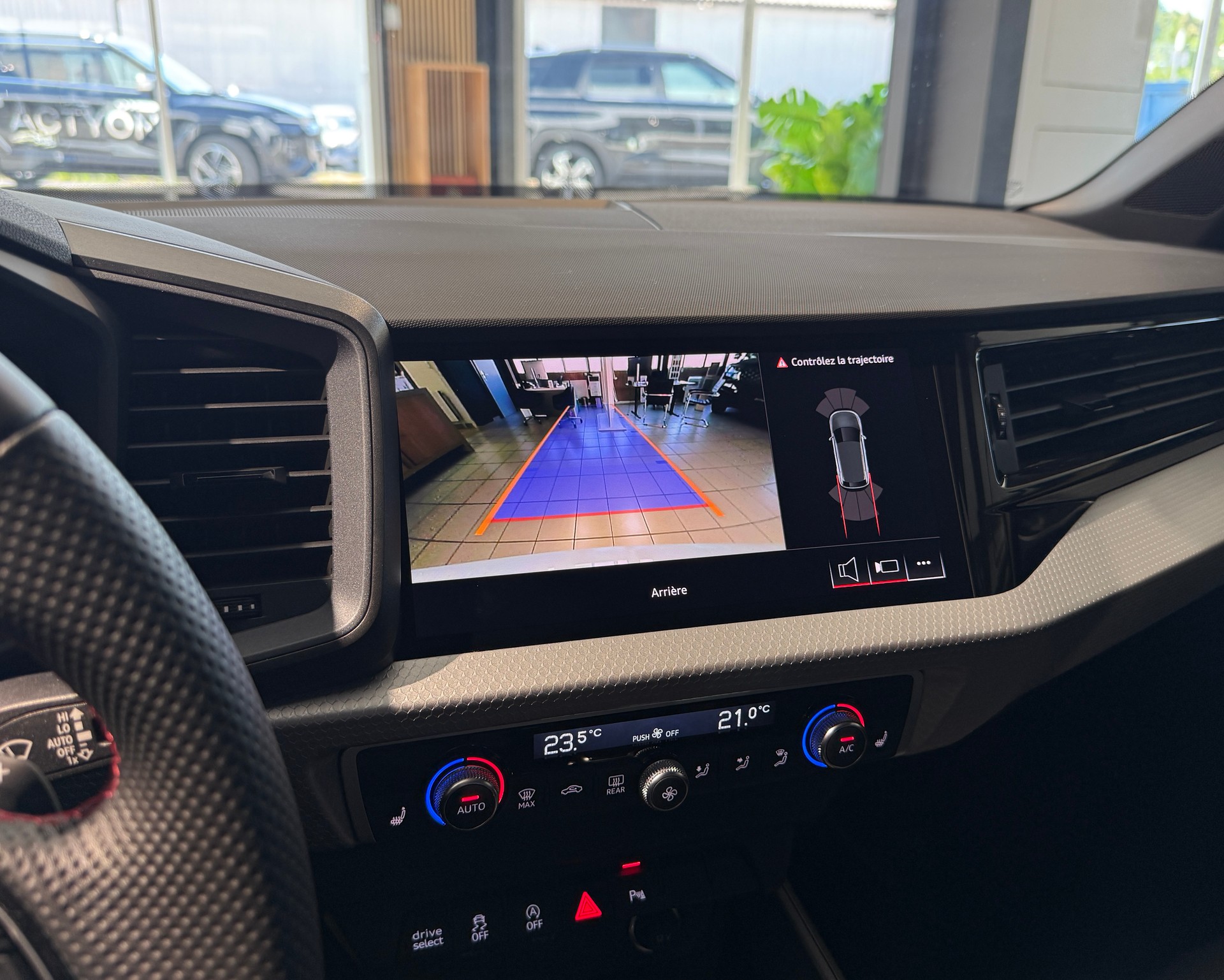 AUDI A1 Sportback 35 TFSI S Line S-tronic-image-12
