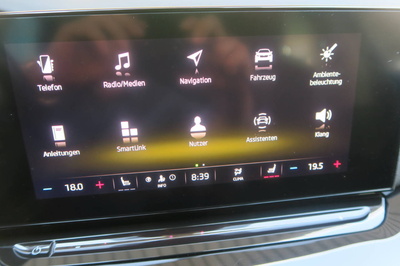 SKODA Octavia Combi 2.0 TSI Style 4x4 DSG-image-10
