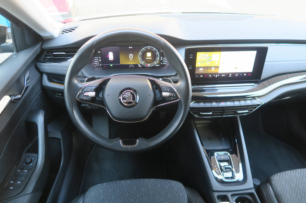 SKODA Octavia Combi 2.0 TSI Style 4x4 DSG-image-4