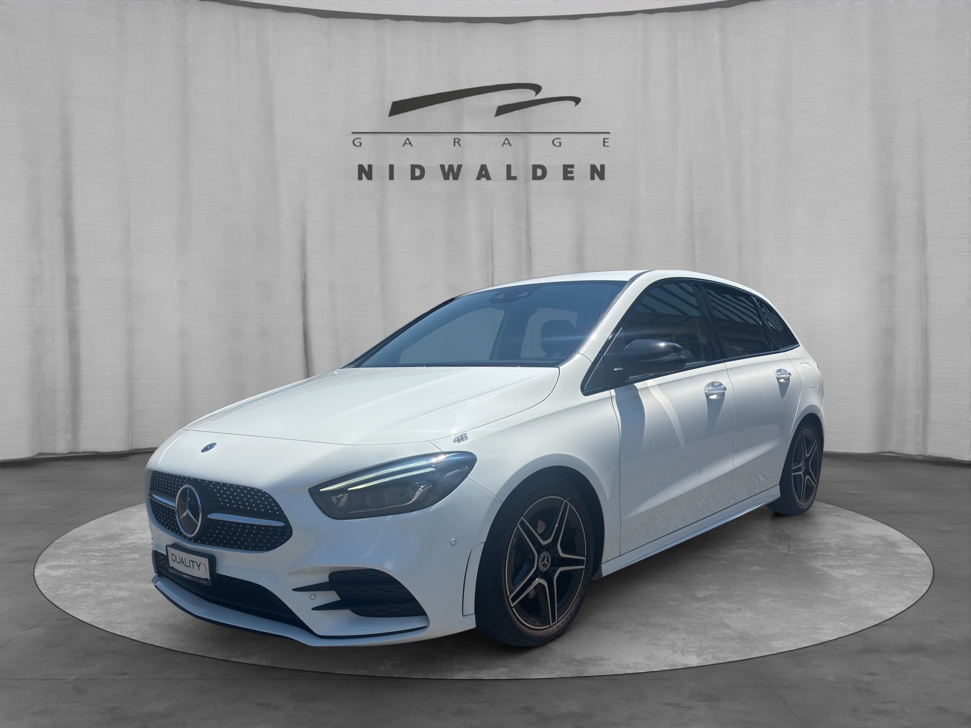 MERCEDES-BENZ B 200 AMG Line 7G-DCT-image-0