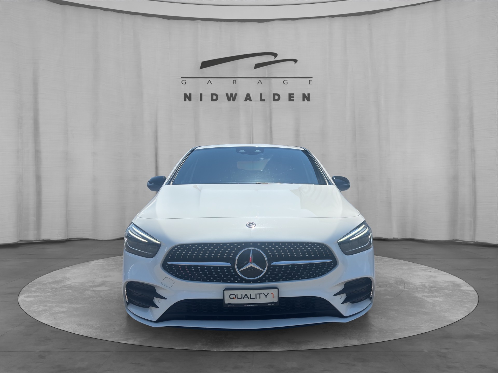 MERCEDES-BENZ B 200 AMG Line 7G-DCT-image-1
