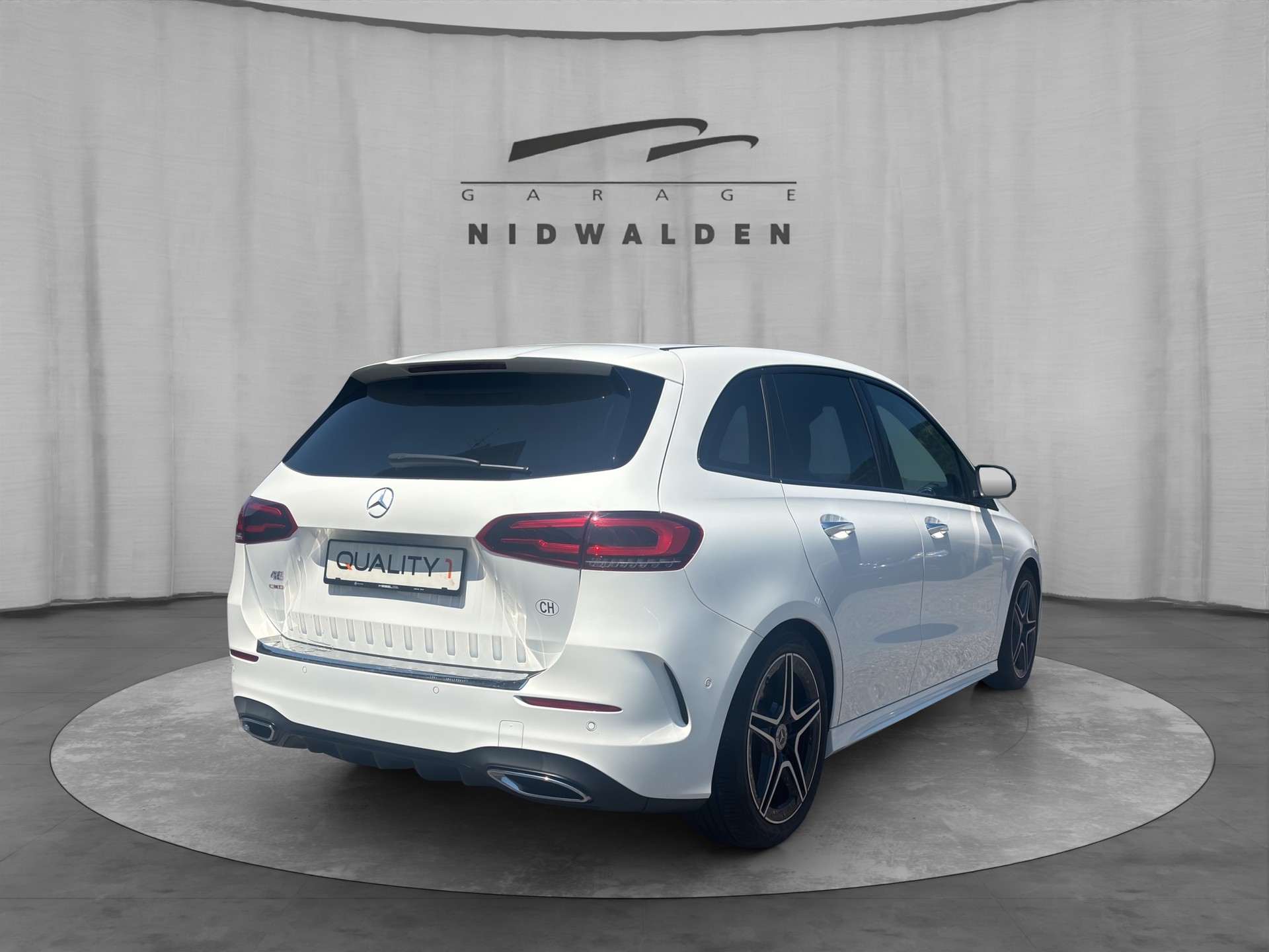 MERCEDES-BENZ B 200 AMG Line 7G-DCT-image-5