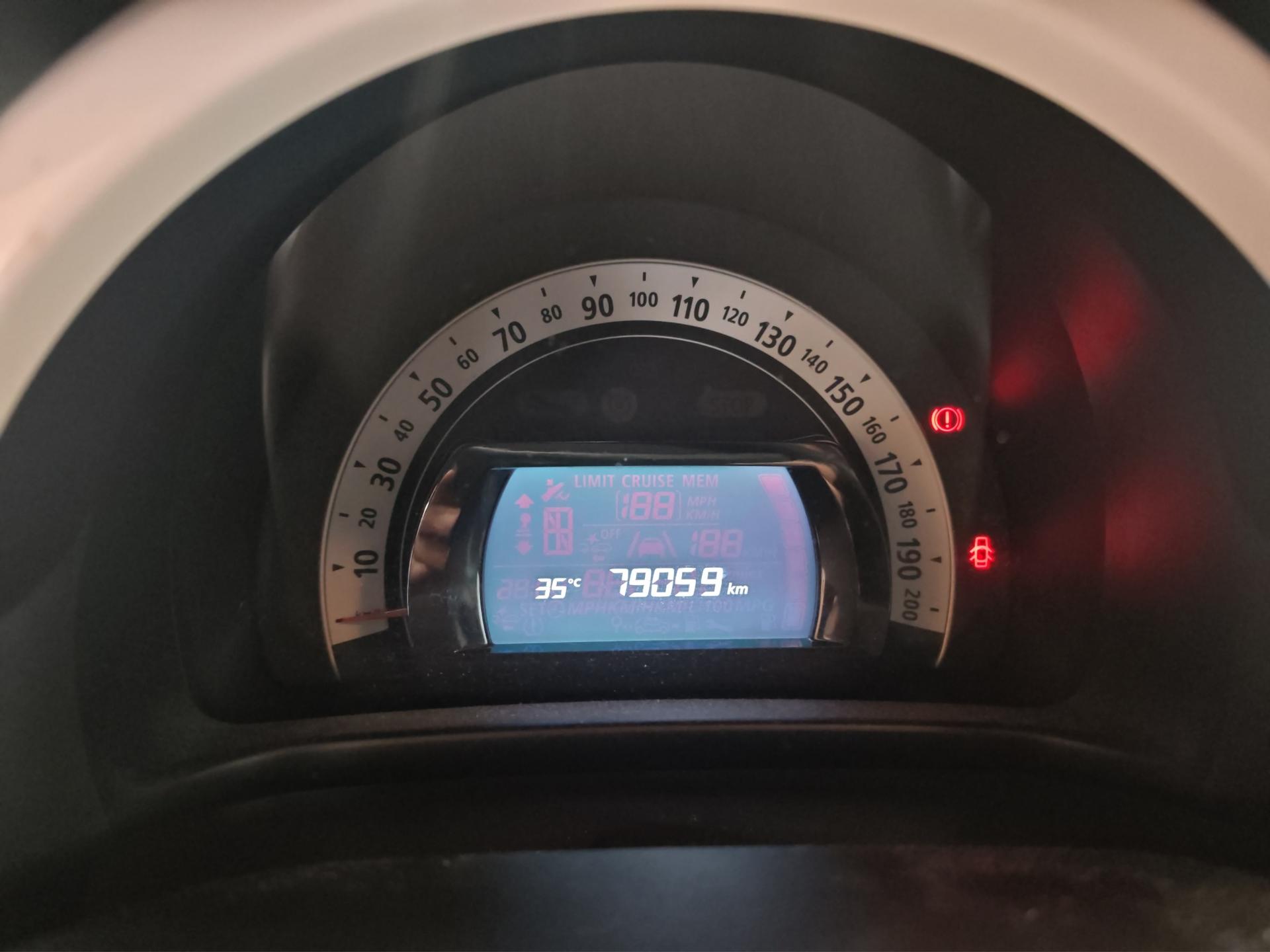 RENAULT Twingo 0.9 Intens-image-10