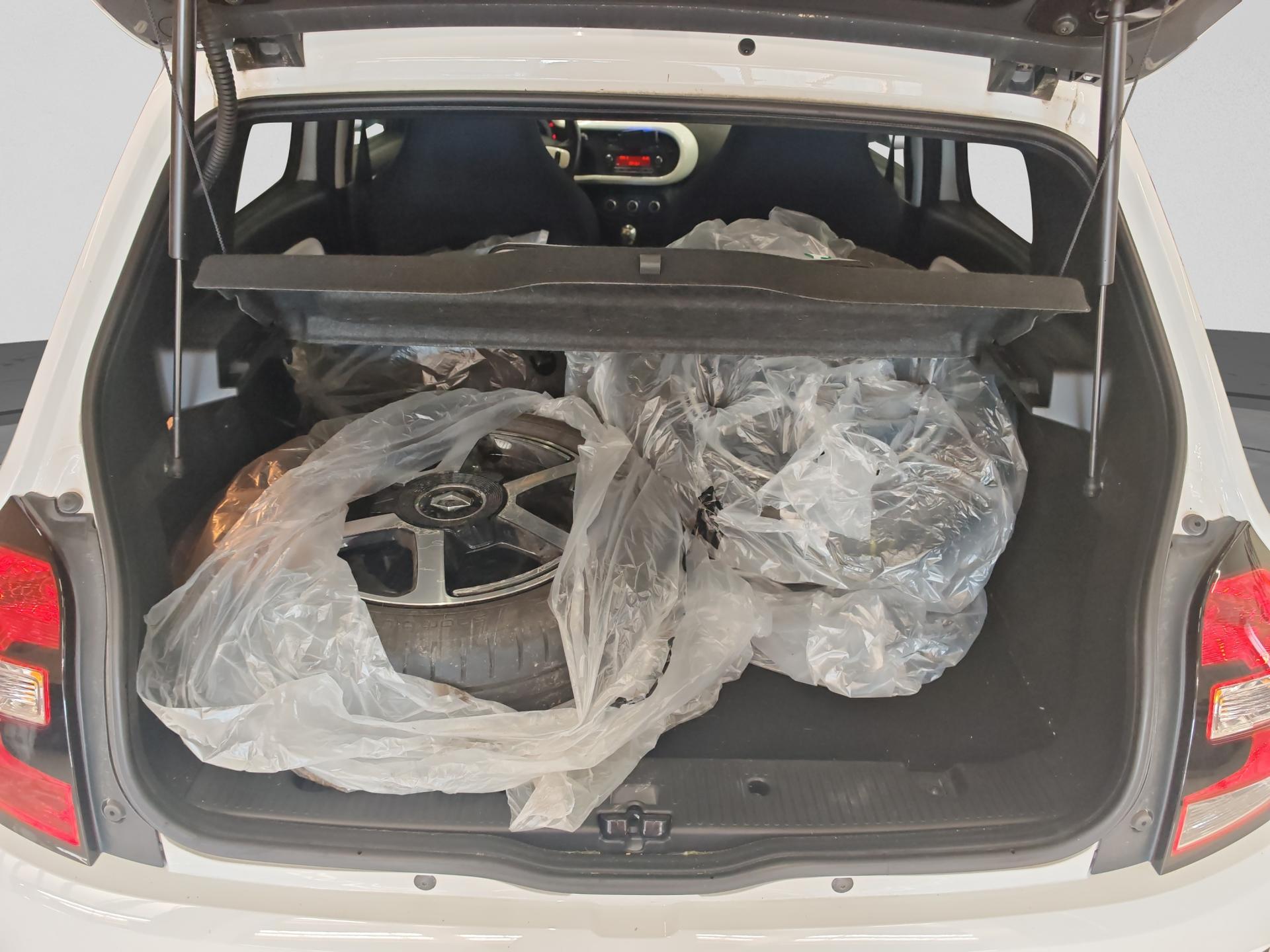 RENAULT Twingo 0.9 Intens-image-14
