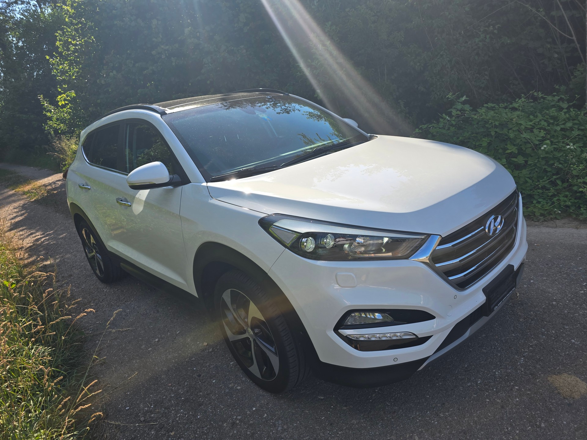 HYUNDAI Tucson 2.0 CRDI Plena 4WD Automatic-image-2