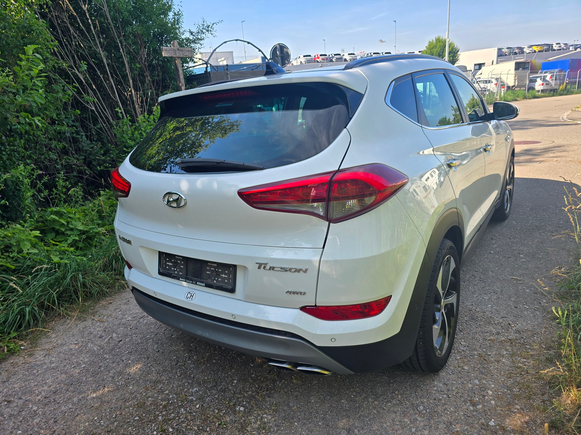 HYUNDAI Tucson 2.0 CRDI Plena 4WD Automatic-image-5