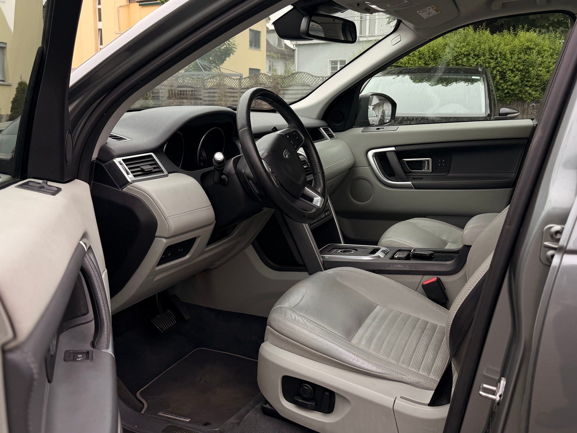 LAND ROVER Discovery Sport 2.0 Si4 HSE Luxury AT9-image-8