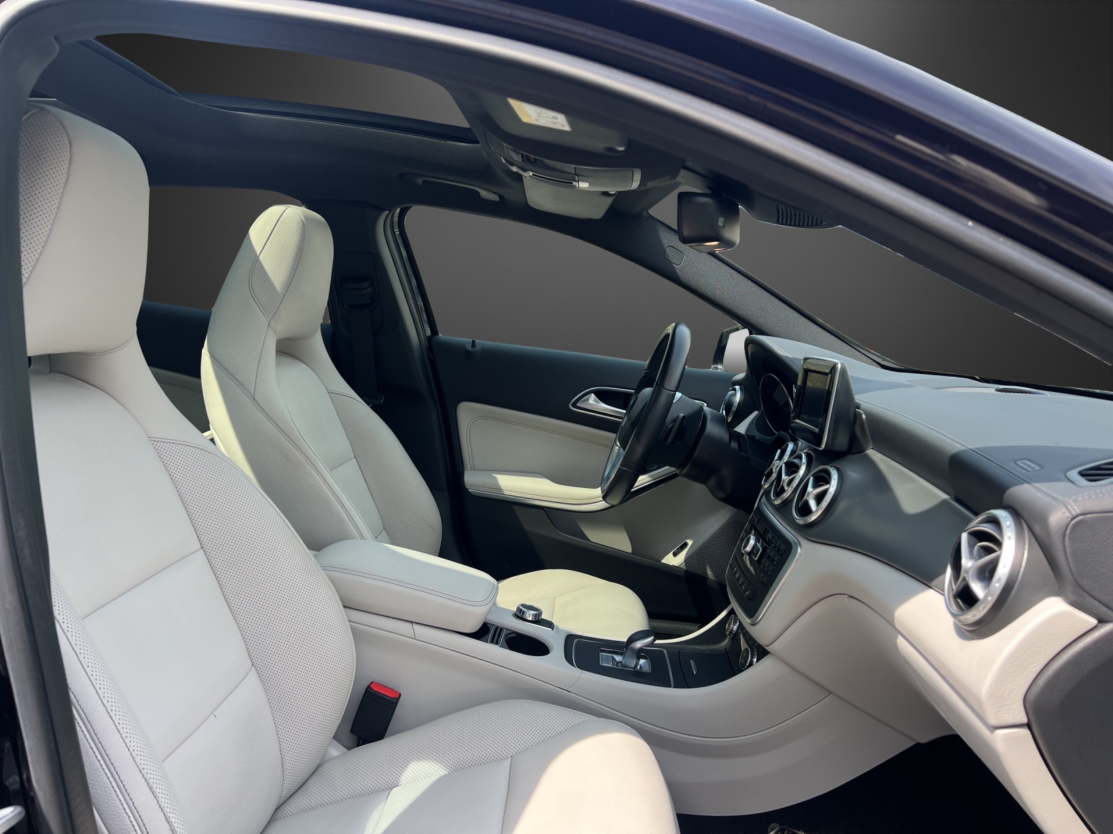 MERCEDES-BENZ GLA 45 AMG 4Matic 7G-DCT-image-12