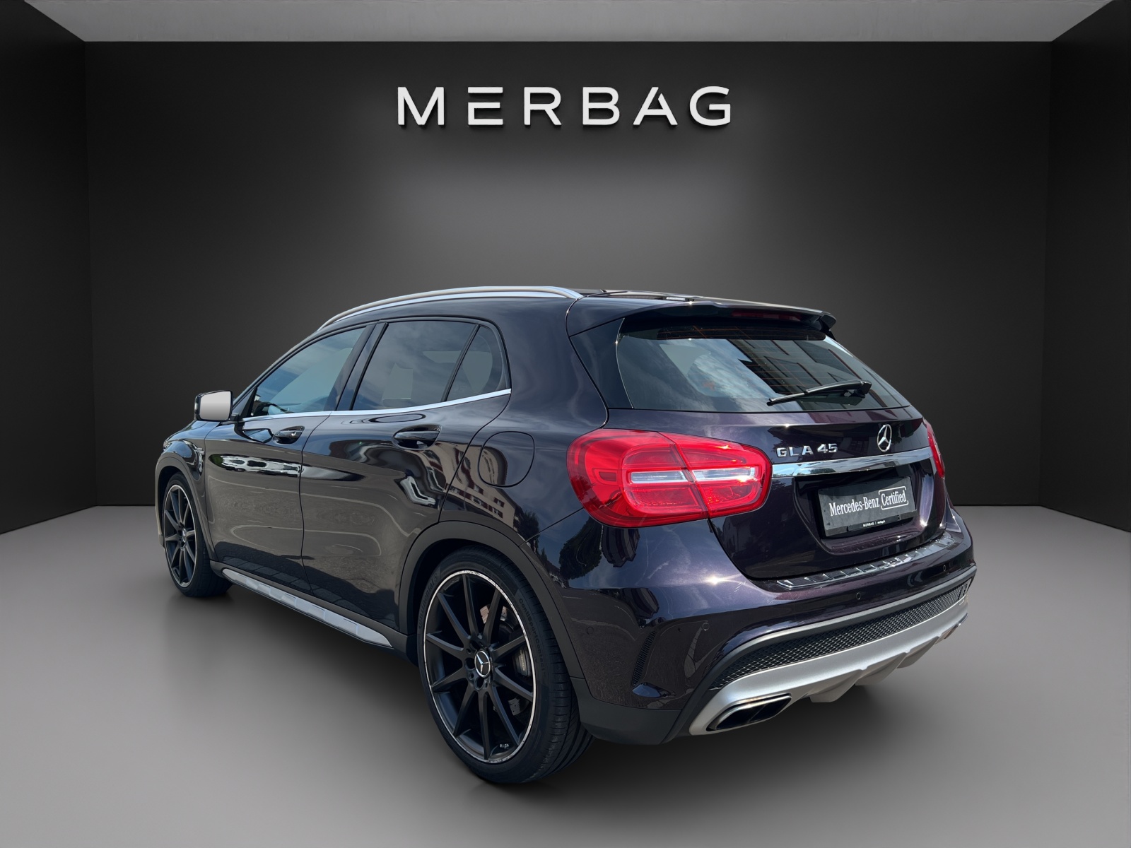 MERCEDES-BENZ GLA 45 AMG 4Matic 7G-DCT-image-4