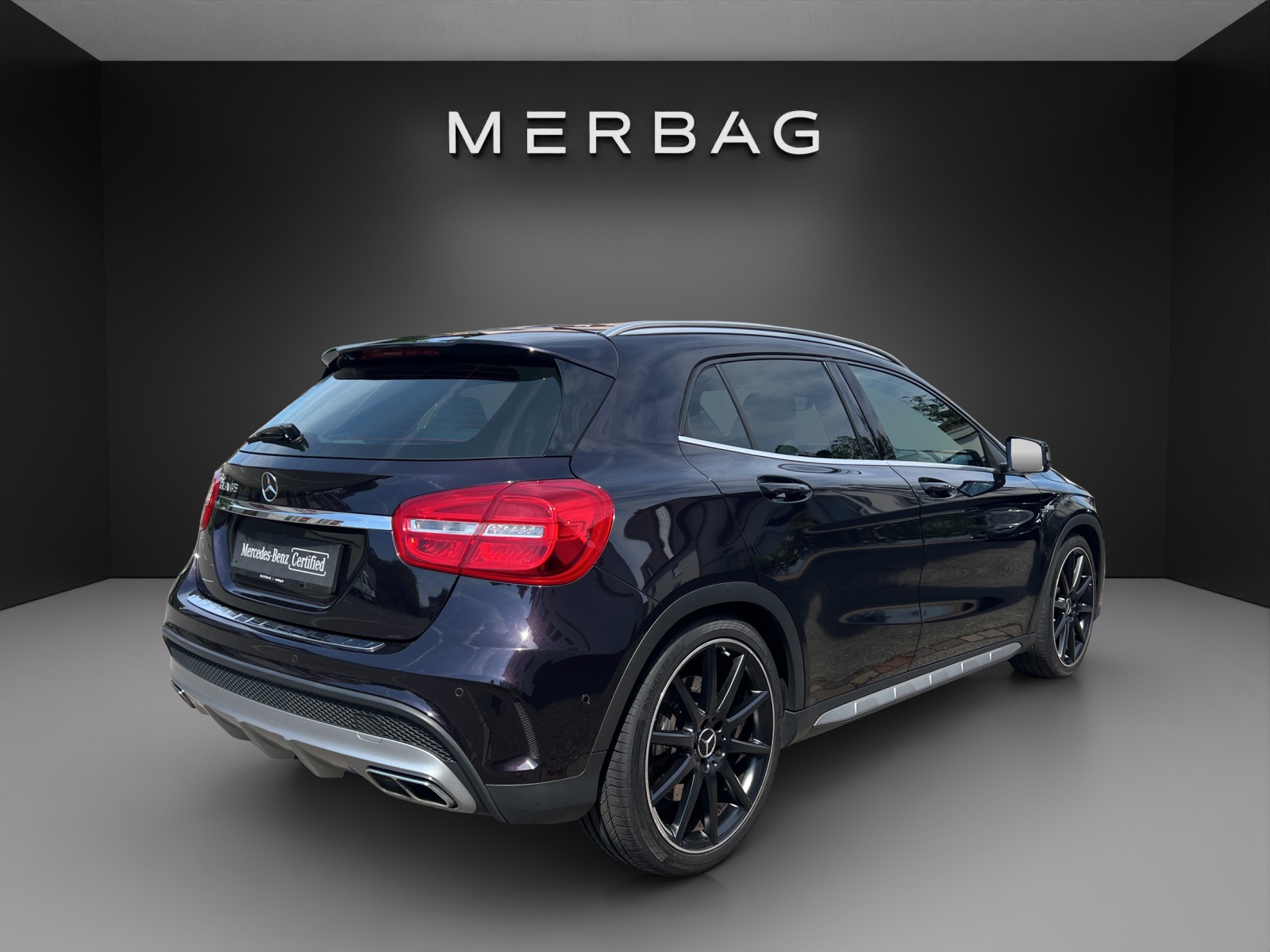 MERCEDES-BENZ GLA 45 AMG 4Matic 7G-DCT-image-2