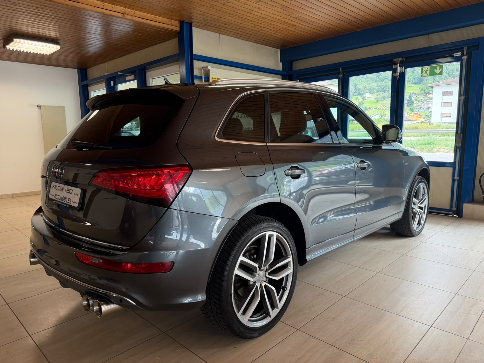 AUDI Q5 2.0 TDI quattro S-tronic-image-10