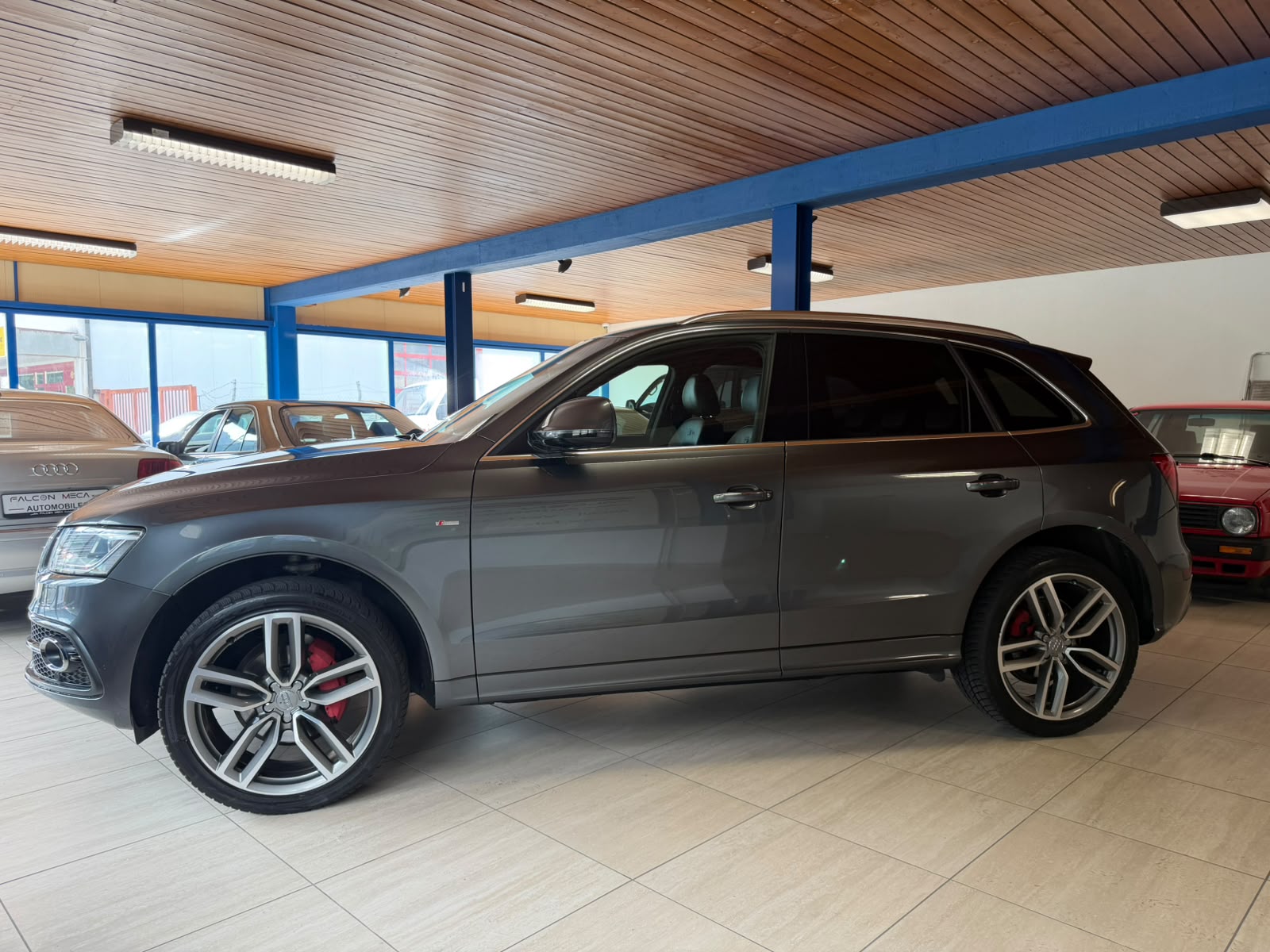 AUDI Q5 2.0 TDI quattro S-tronic-image-5