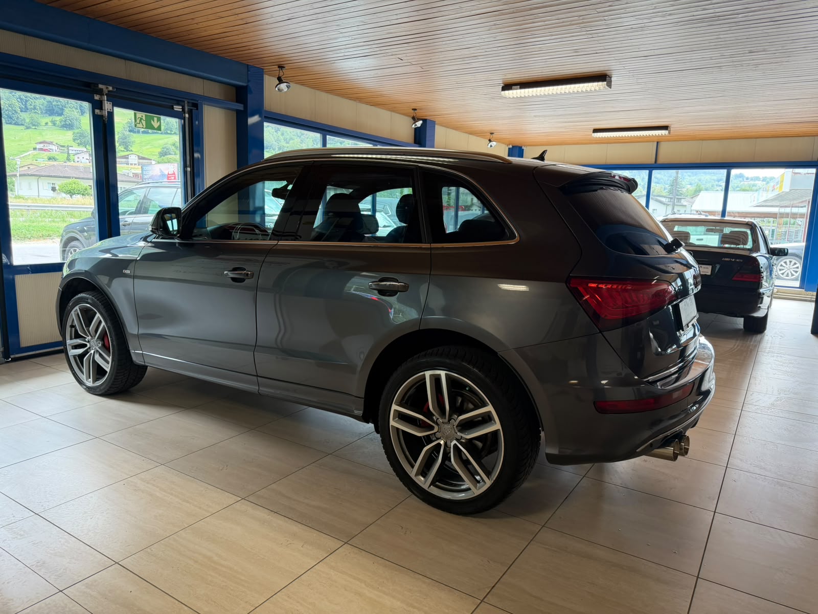 AUDI Q5 2.0 TDI quattro S-tronic-image-8