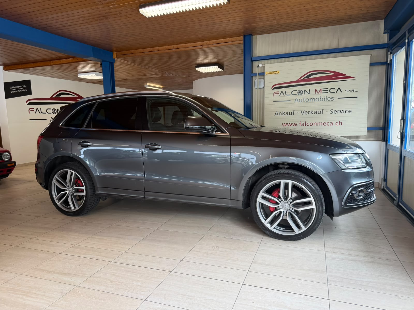 AUDI Q5 2.0 TDI quattro S-tronic-image-1